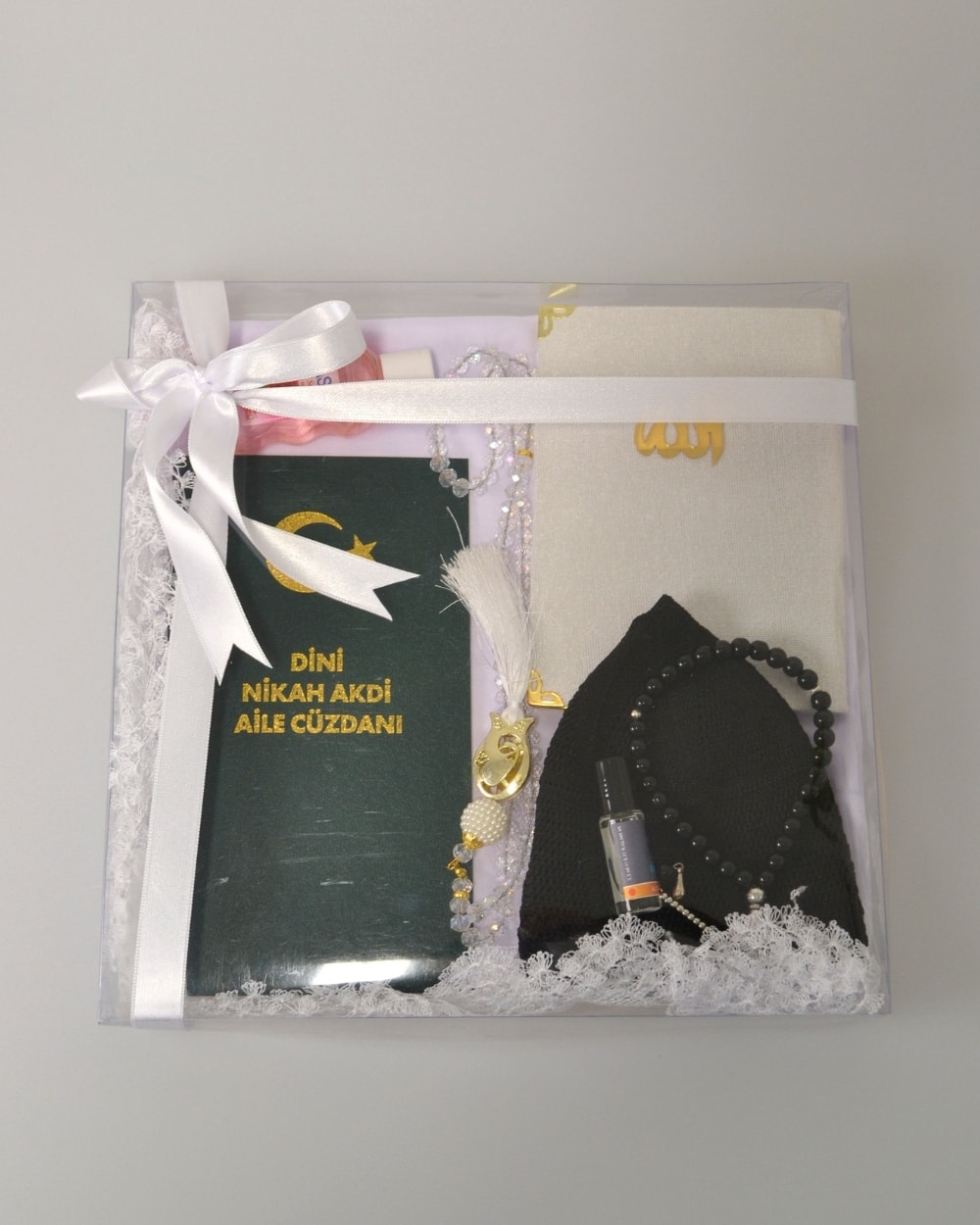 Dini Nikah Seti – Kurdeleli Özel Kutu | Dini Nikah Defteri, Kadife Yasin, Gelin Başörtüsü, Kristal Tesbih, Gül Suyu, Takke, Esans