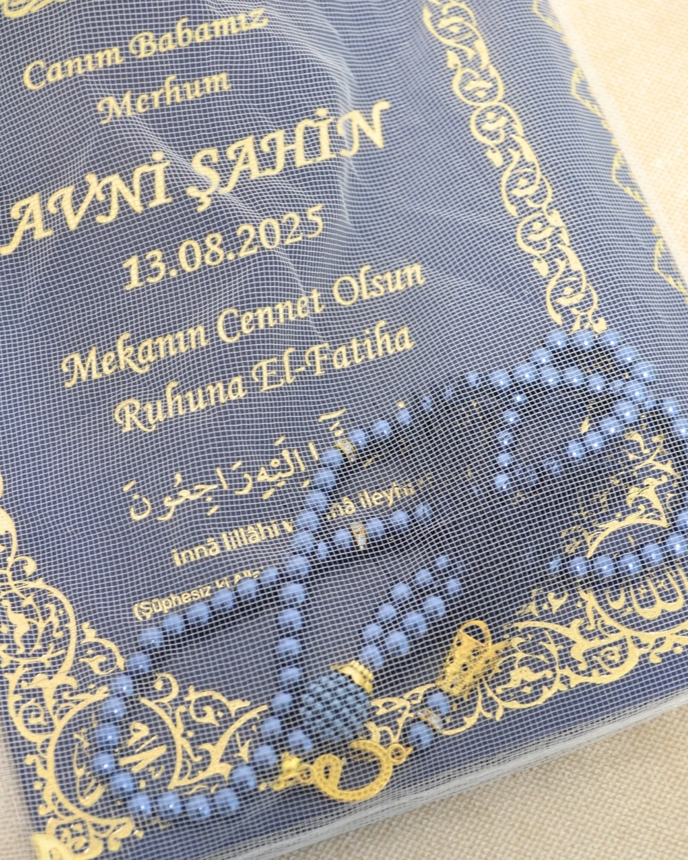 Kişiye Özel İsim Baskılı Ciltli Yasin Kitabı 128 Sayfa Orta Boy 50 Adet -Tül Keseli İnci Tesbihli Mevlüt ve Hatim Hediyesi