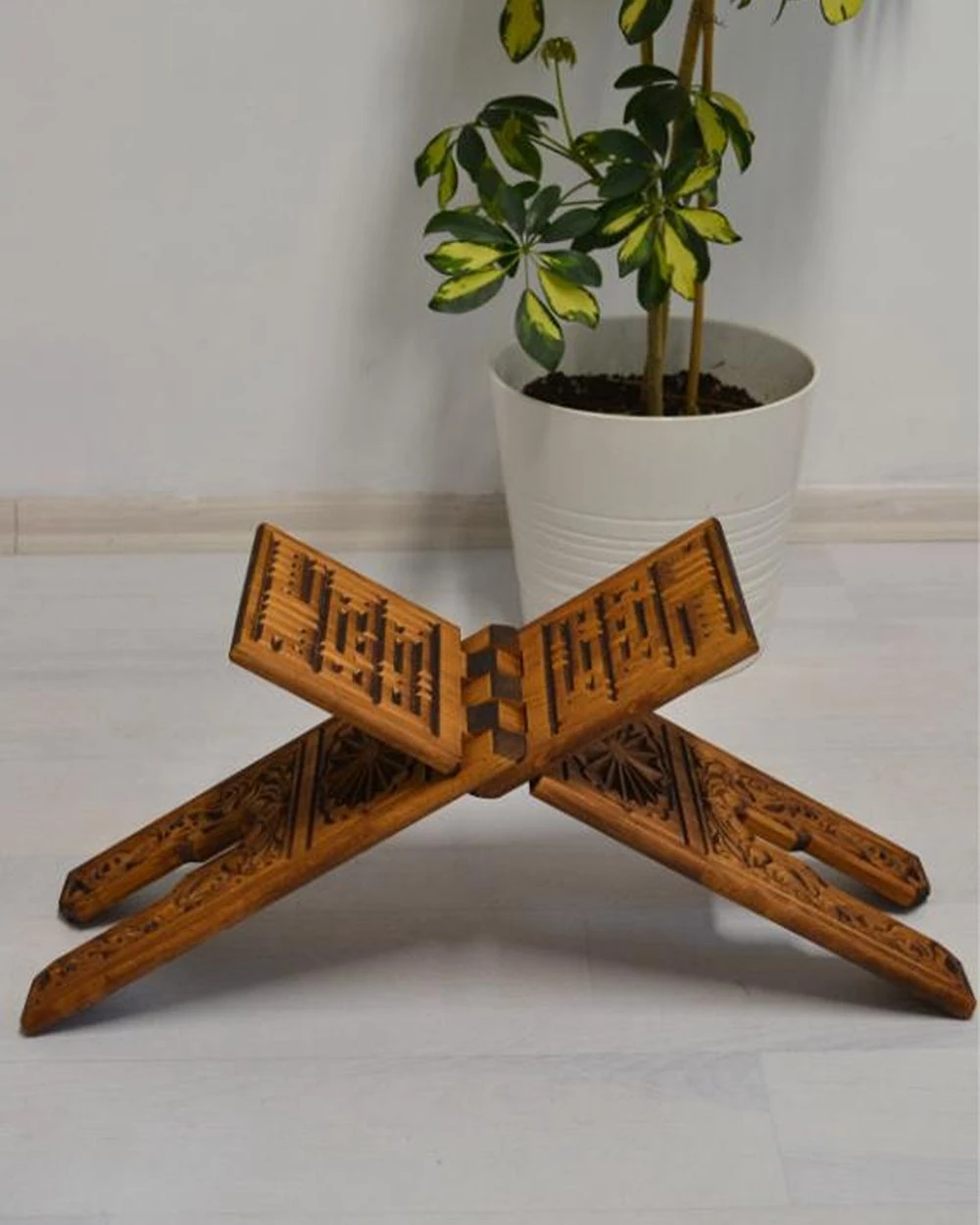 Kur’an-ı Kerim Rahlesi Selçuklu Desenli – Büyük Boy (18X65cm) Oyma İşçilikli