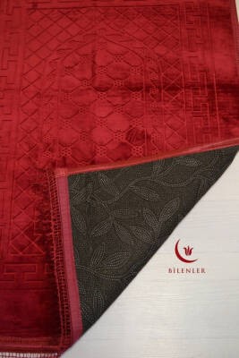 Peluş Seccade Kırmızı - 80x120 cm - Ekstra Konforlu - Yumuşak ve Geniş Ölçülü