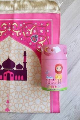 Kumbaralı Silindir Kutu Çocuk Seccadesi Pembe