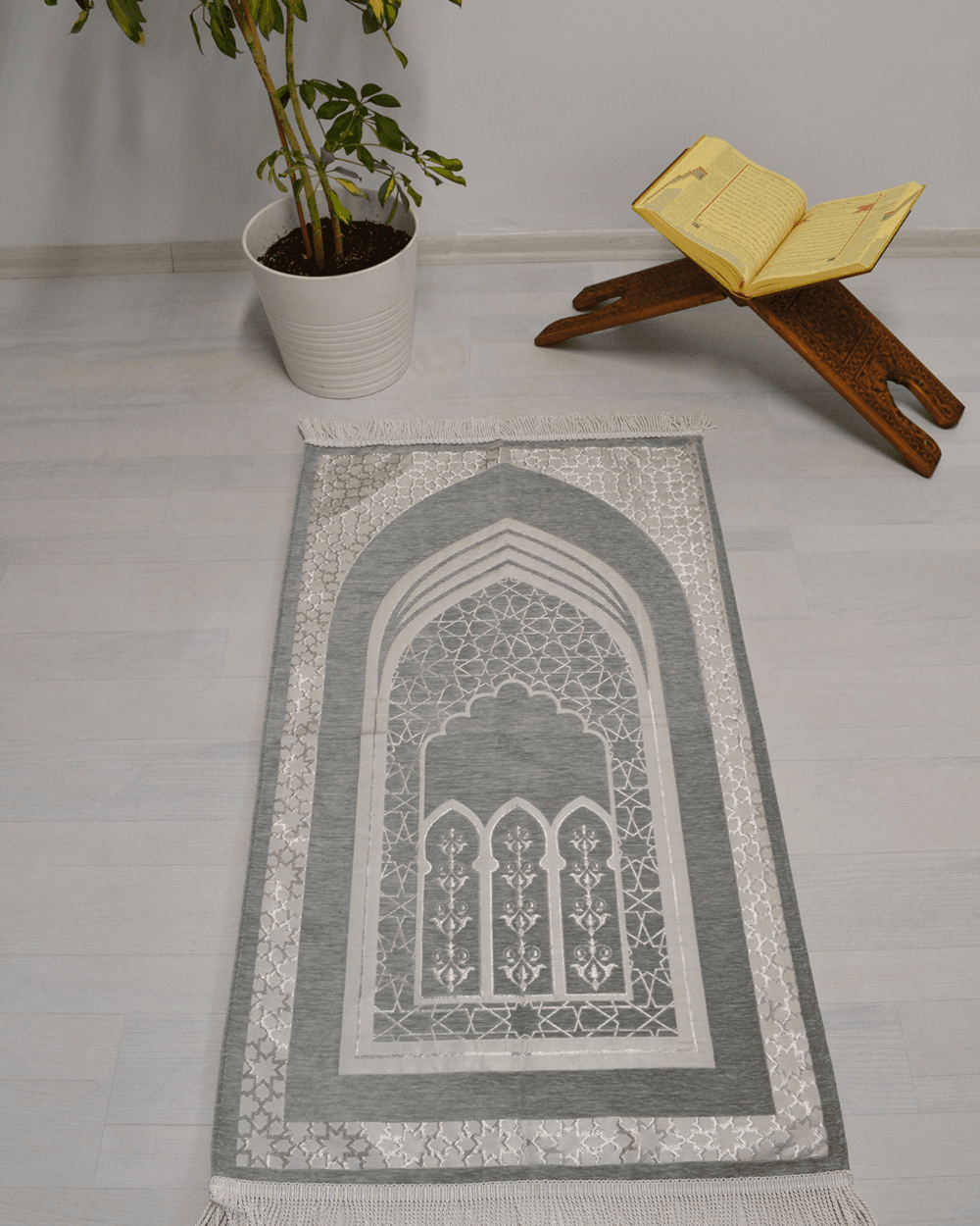Mihrap Desenli Astarlı Seccade Gri