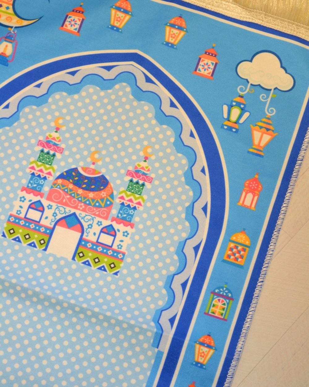 Çocuklar için Namaz Seccadesi Mavi – Renkli, Hafif ve Yumuşak Yapılı Çocuk Seccadesi