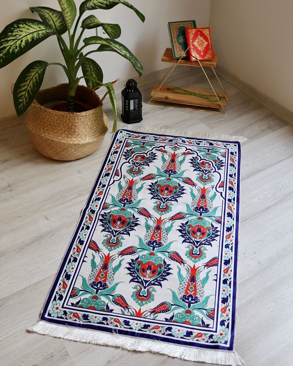 İpek Dokulu Keseli Seccade Beyaz