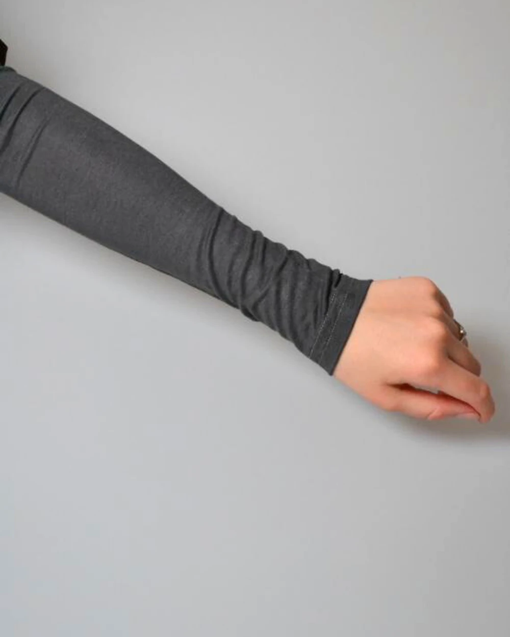 Pratik Tesettür Kolluk Penye Namaz Kolluğu Gri