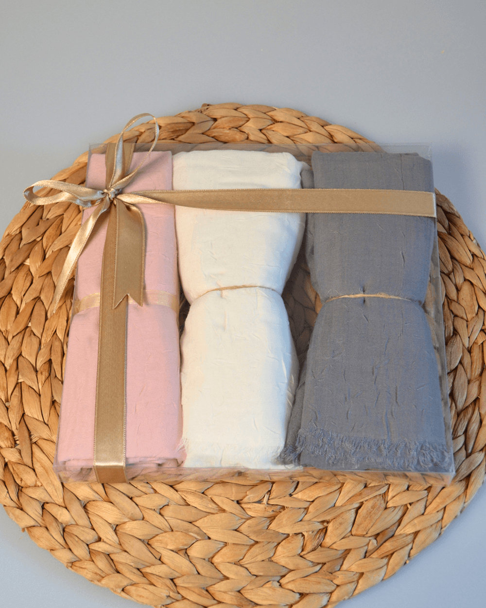 Bambu Kraş Şal 3’lü Set Beyaz/Füme/Pembe– 75x210 cm | Nefes Alabilir; Terletmez; Tok Duruşlu Mevsimlik Kumaş
