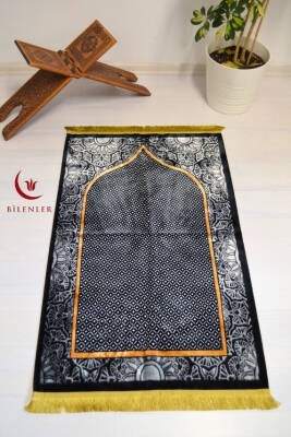 Lüks Kadife Seccade - 70x110 cm - Kalın Yumuşak Doku - Şık ve Konforlu Siyah
