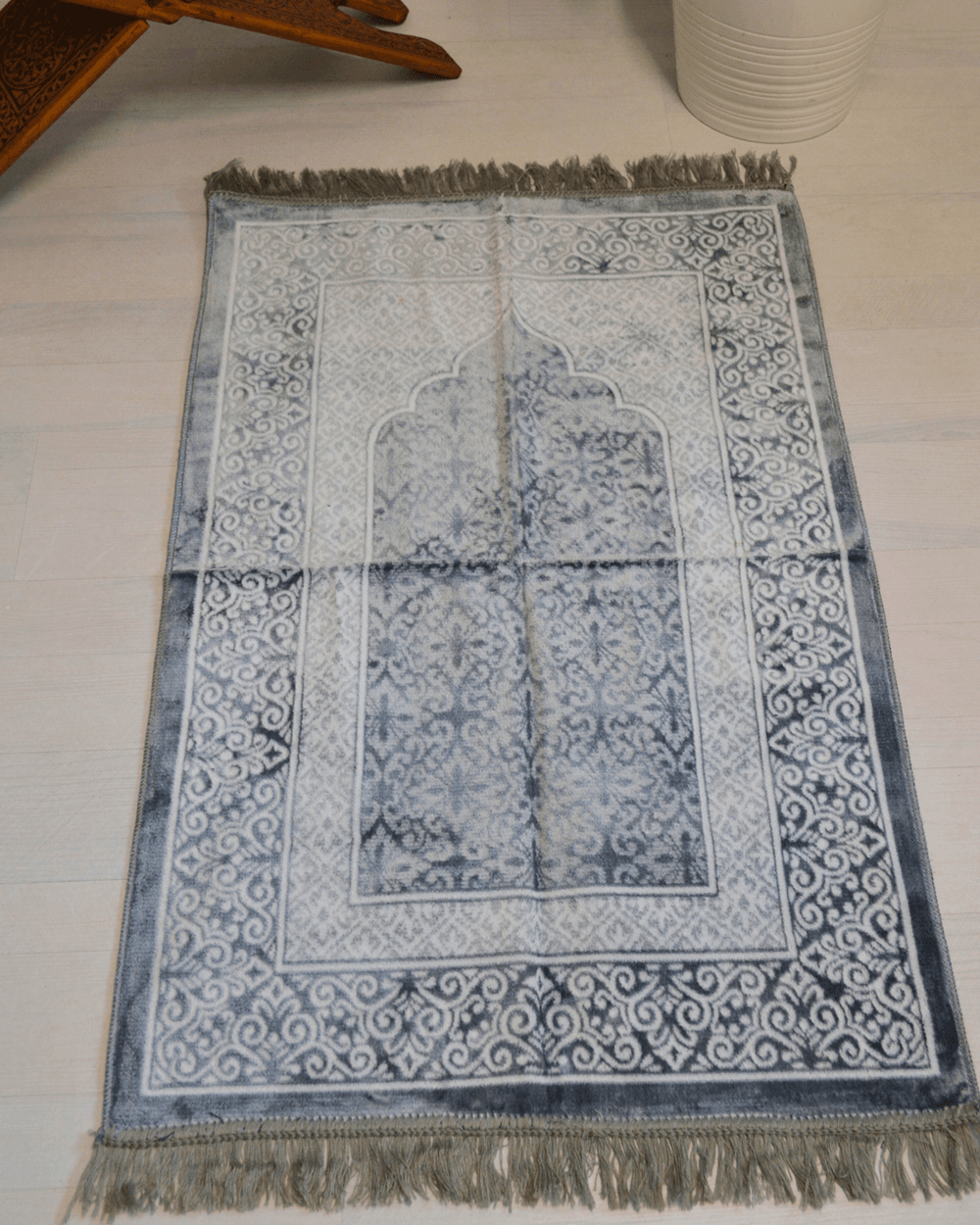 Kadife Seccade - 70x110 cm  - Yumuşak ve Konforlu Gri