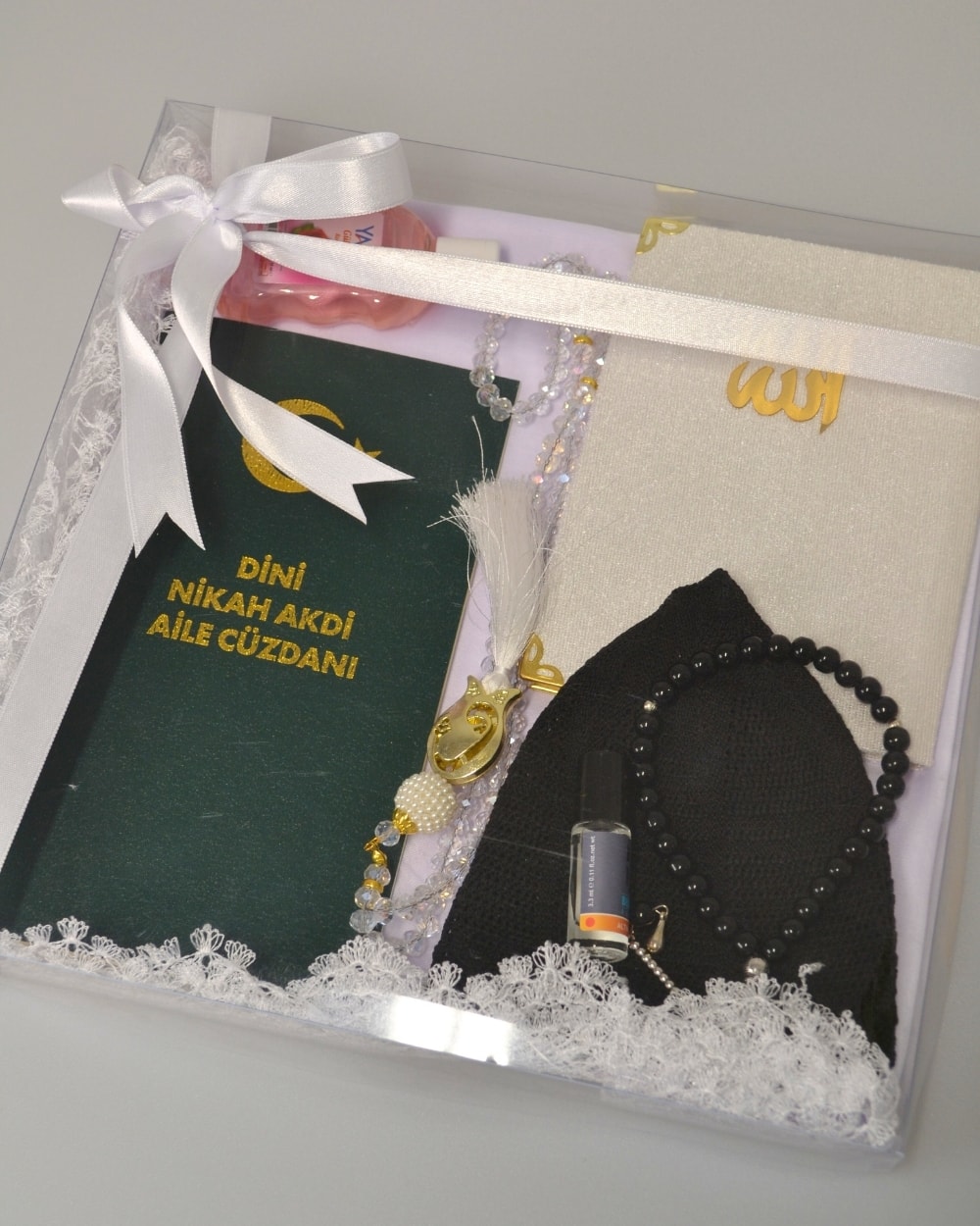 Dini Nikah Seti – Kurdeleli Özel Kutu | Dini Nikah Defteri, Kadife Yasin, Gelin Başörtüsü, Kristal Tesbih, Gül Suyu, Takke, Esans