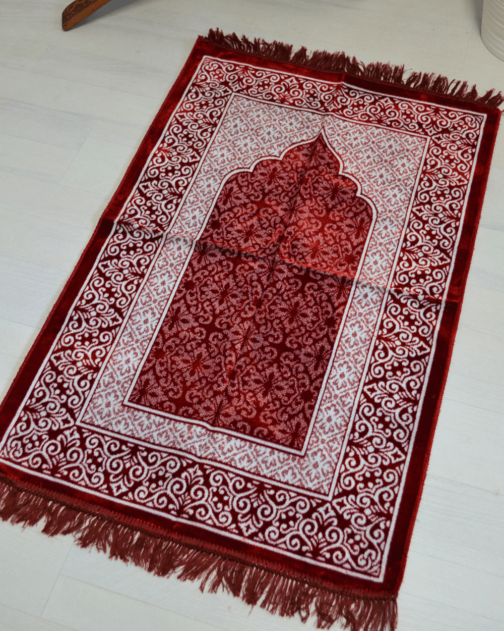 Kadife Seccade - 70x110 cm  - Yumuşak ve Konforlu Kırmızı
