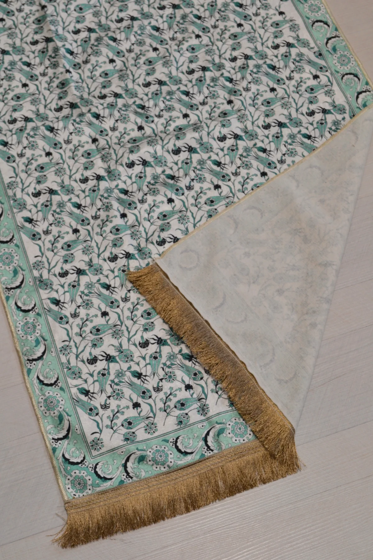 Pratik ve Taşınabilir İpek Dokulu Keseli Seccade Su Yeşili