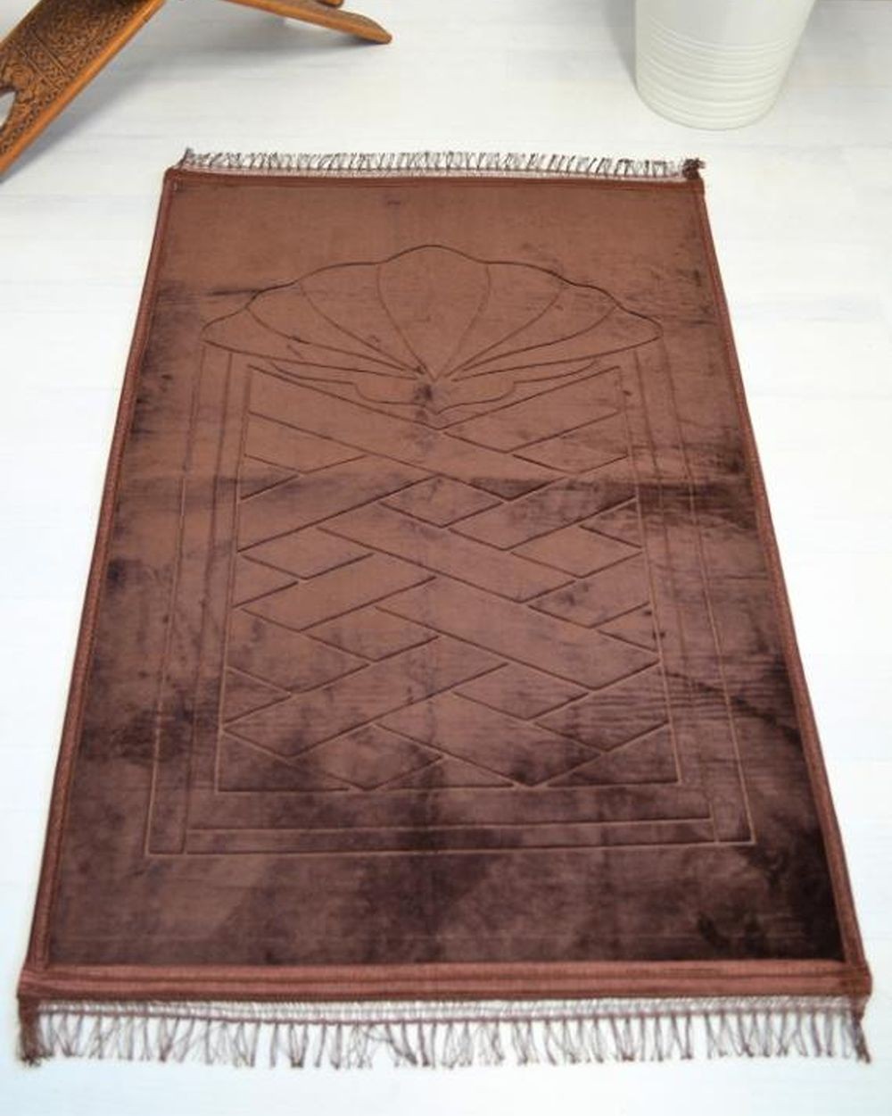 Peluş Seccade Kahverengi - 80x120 cm - Ekstra Konforlu - Yumuşak ve Geniş Ölçülü