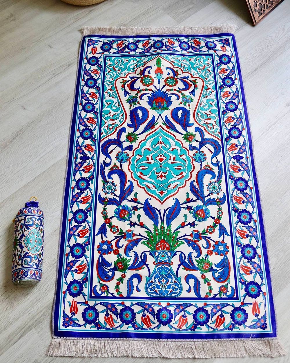 Ebru Desenli İpek Dokulu Keseli Seccade Mavi