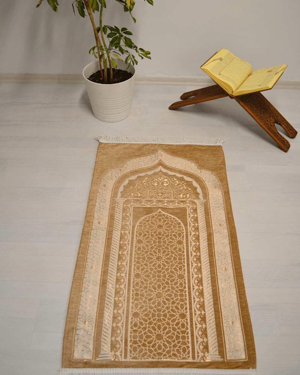 Mihrap Desenli Astarlı Seccade  Camel