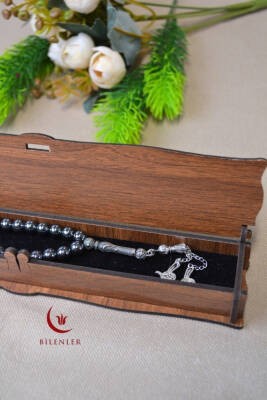 Hematit Taşlı 33’lü Erkek Tesbih – Doğal Taş; Şık Ahşap Kutu