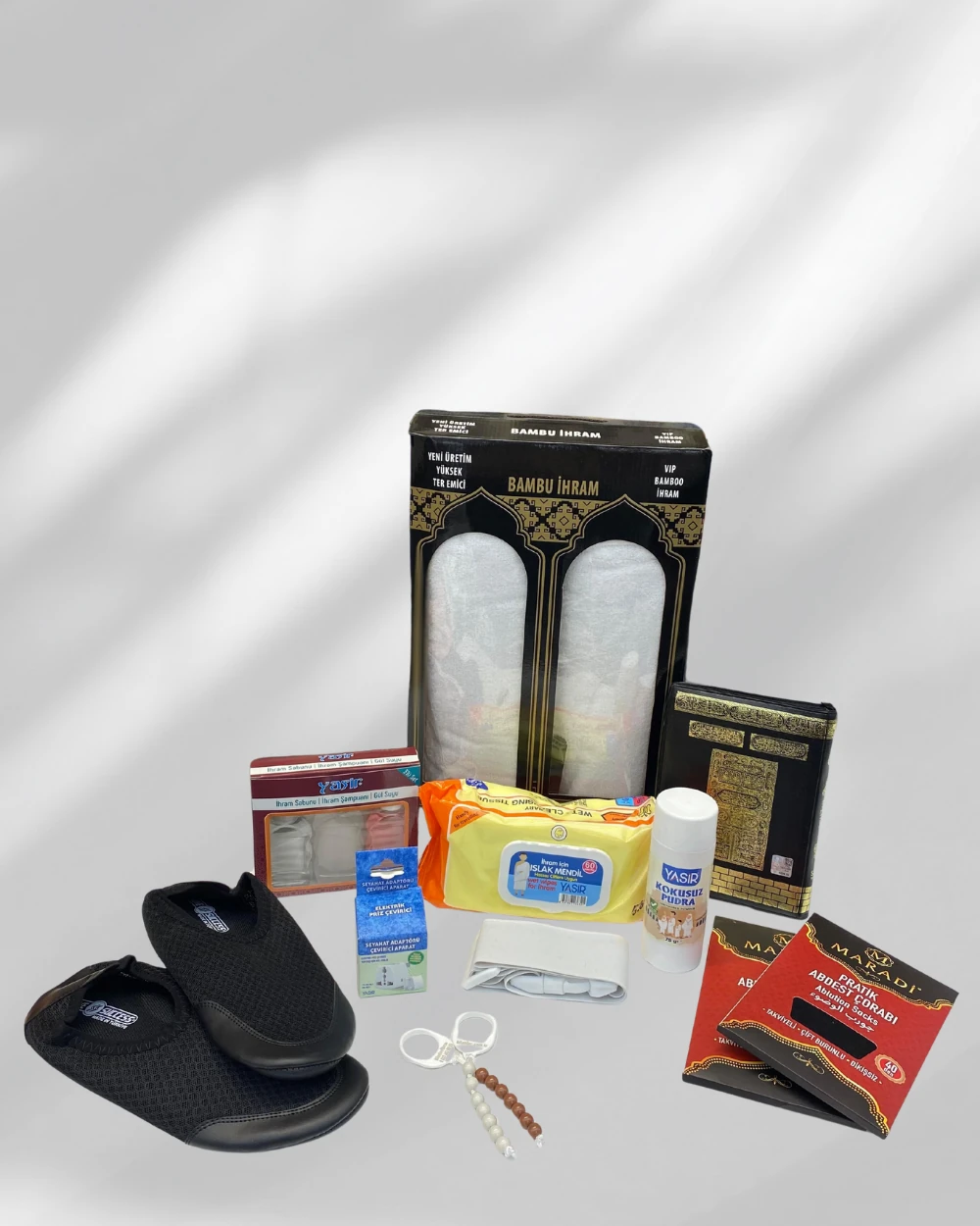 Hac Umre Seti Model 4– Kuran-ı Kerim, Bambu İhram, Abdest Çorabı, Tavaf Patiği ve Aksesuarlar 10 Parça Set