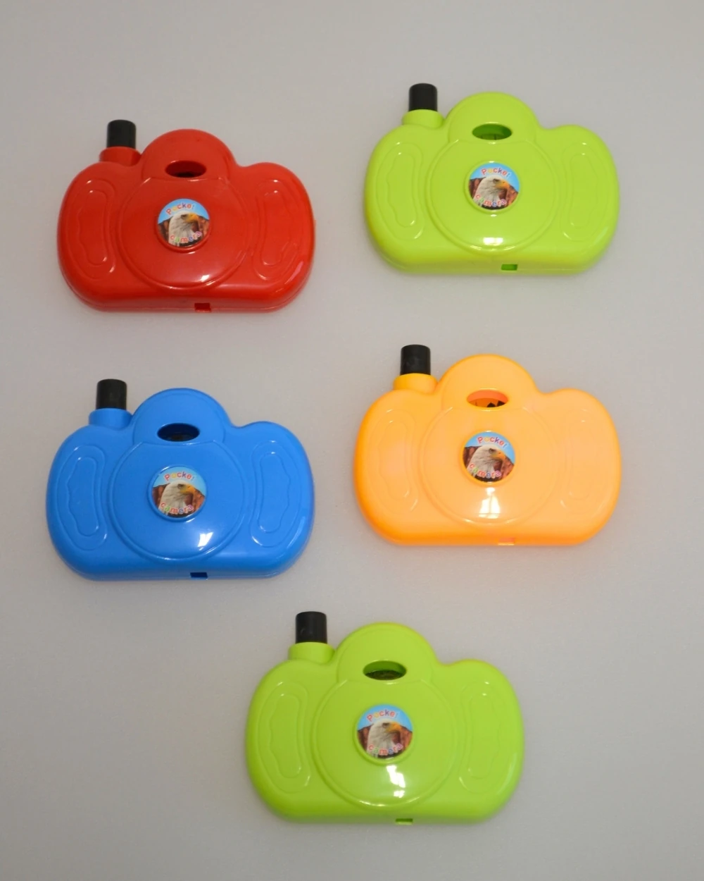 Kâbe ve Umre Fotoğraflı Nostaljik Oyuncak Fotoğraf Makinesi – Çocuklar İçin Hediyelik 5’li Set, İslami Eğitim ve Hatıra Oyuncağı