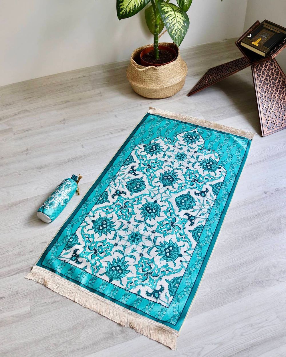 İpek Dokulu Keseli Seccade Mavi