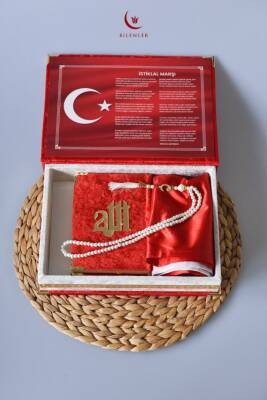 Kadife Kaplamalı Ahşap Plaket Kutu Kadife Kuran Türk Bayrağı İnci Tesbih Taşıma Çantalı Hediye Seti