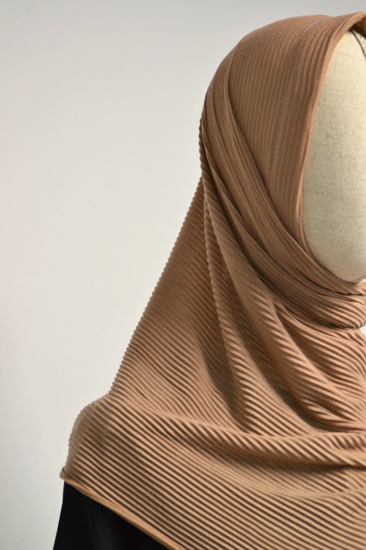 Piliseli Pratik Şal – Yumuşak Dokulu, Kolay Şekil Alan