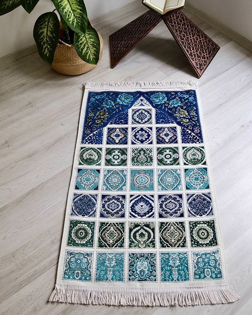 40 Yama Desenli Astarlı  Seccade Lacivert