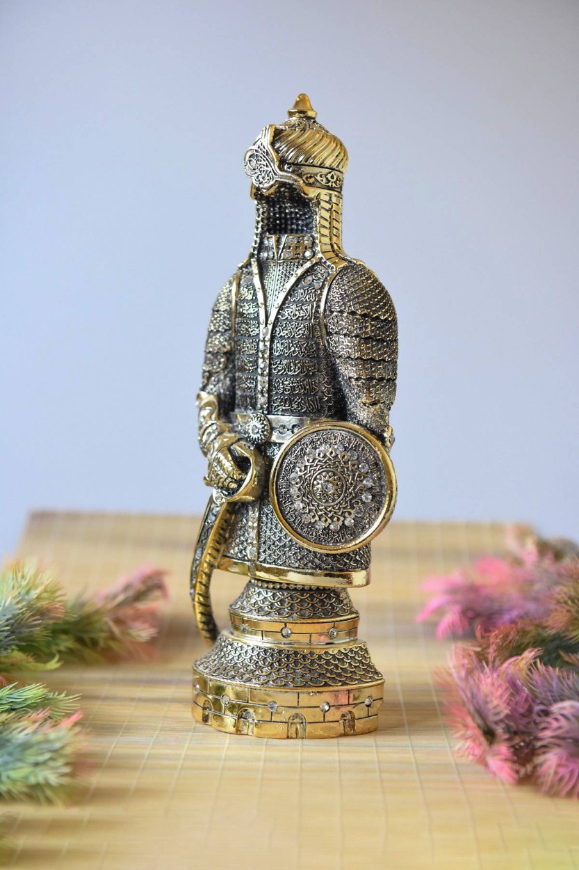 Fetih Zırh Ayetel Kürsi Biblo Büyük Boy 15×33 cm– Altın Renk Metal Dekoratif Aksesuar