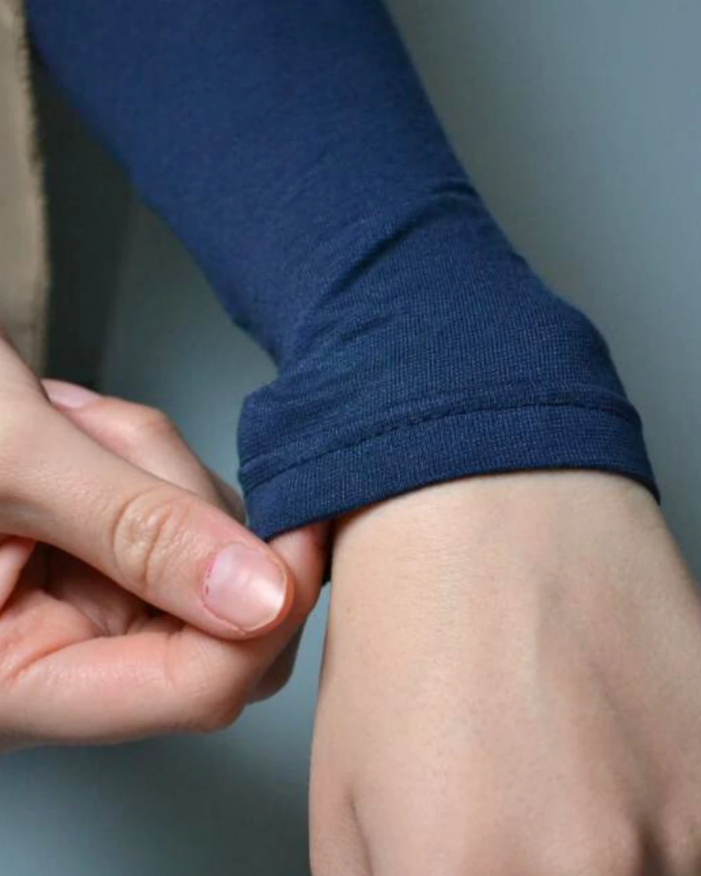 Pratik Tesettür Kolluk Penye Namaz Kolluğu Mavi