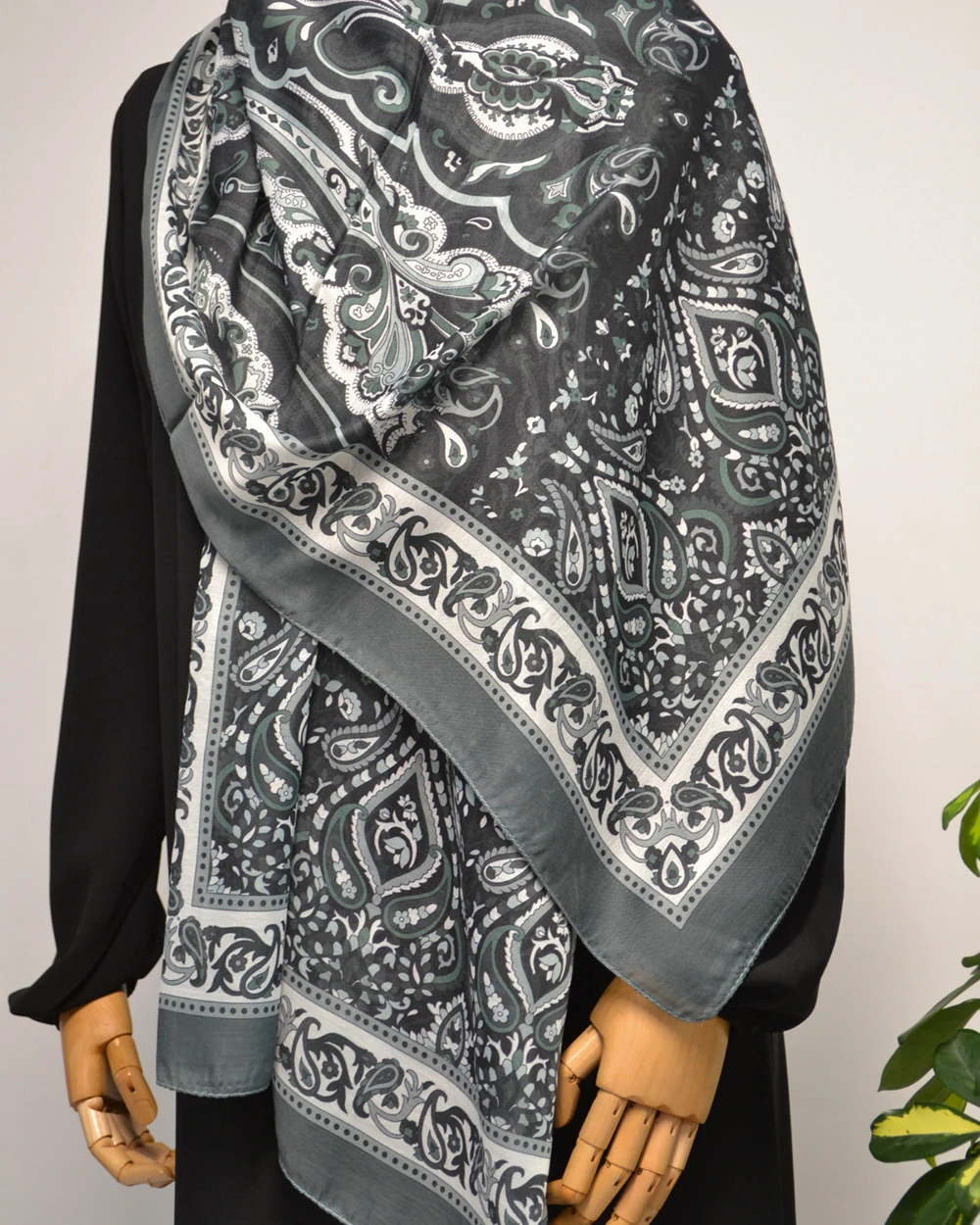 Etnik Desenli Pamuklu Şal Gri