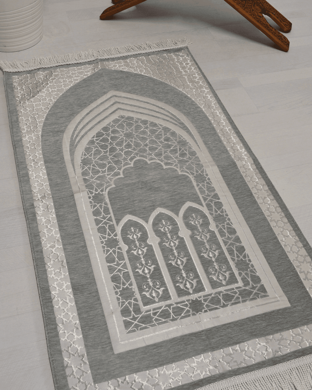 Mihrap Desenli Astarlı Seccade Gri