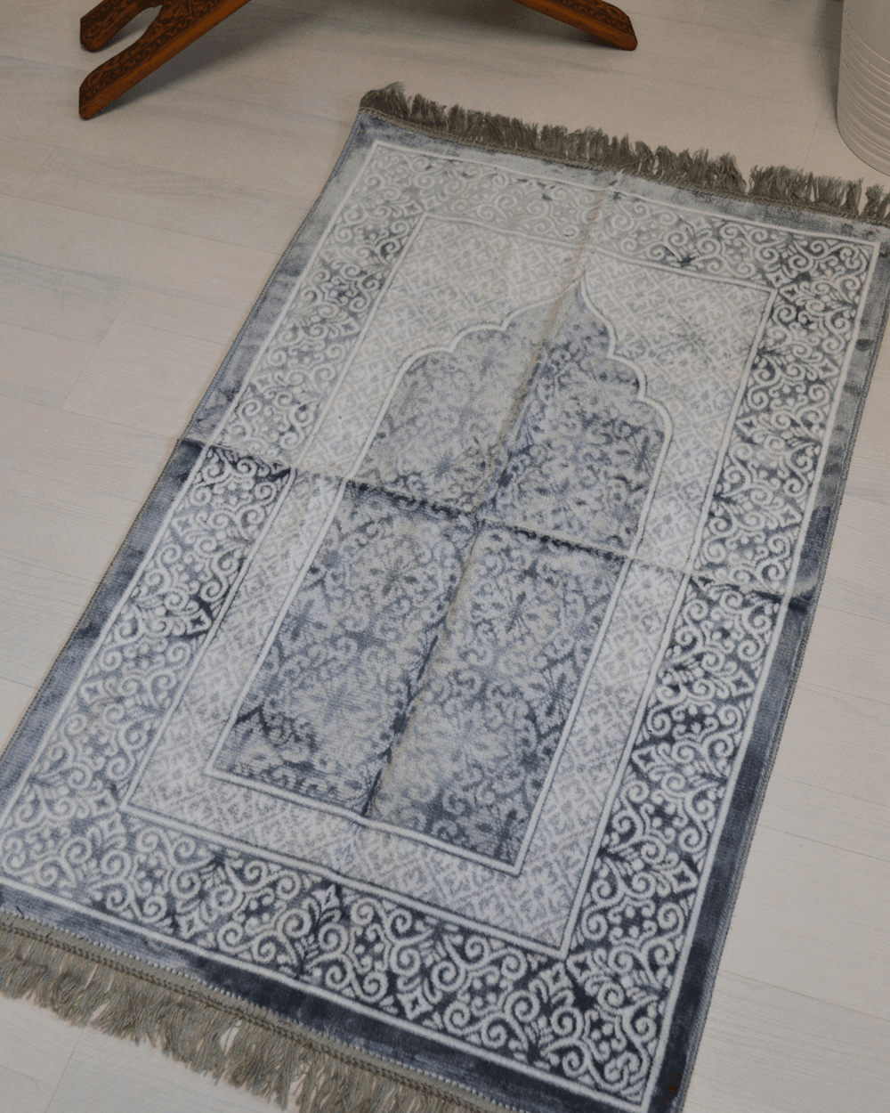 Kadife Seccade - 70x110 cm  - Yumuşak ve Konforlu Gri