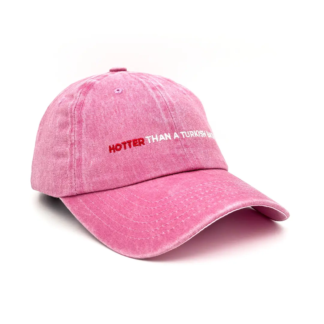 HOTTER THAN A TURKISH BATH NAKIŞ İŞLEMELİ PEMBE ŞAPKA