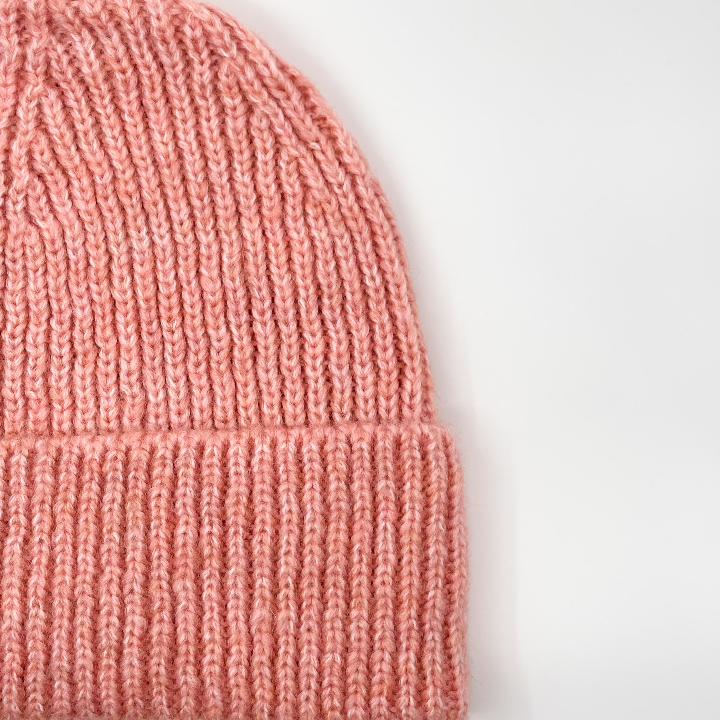 SALMON WOOL BEANIE