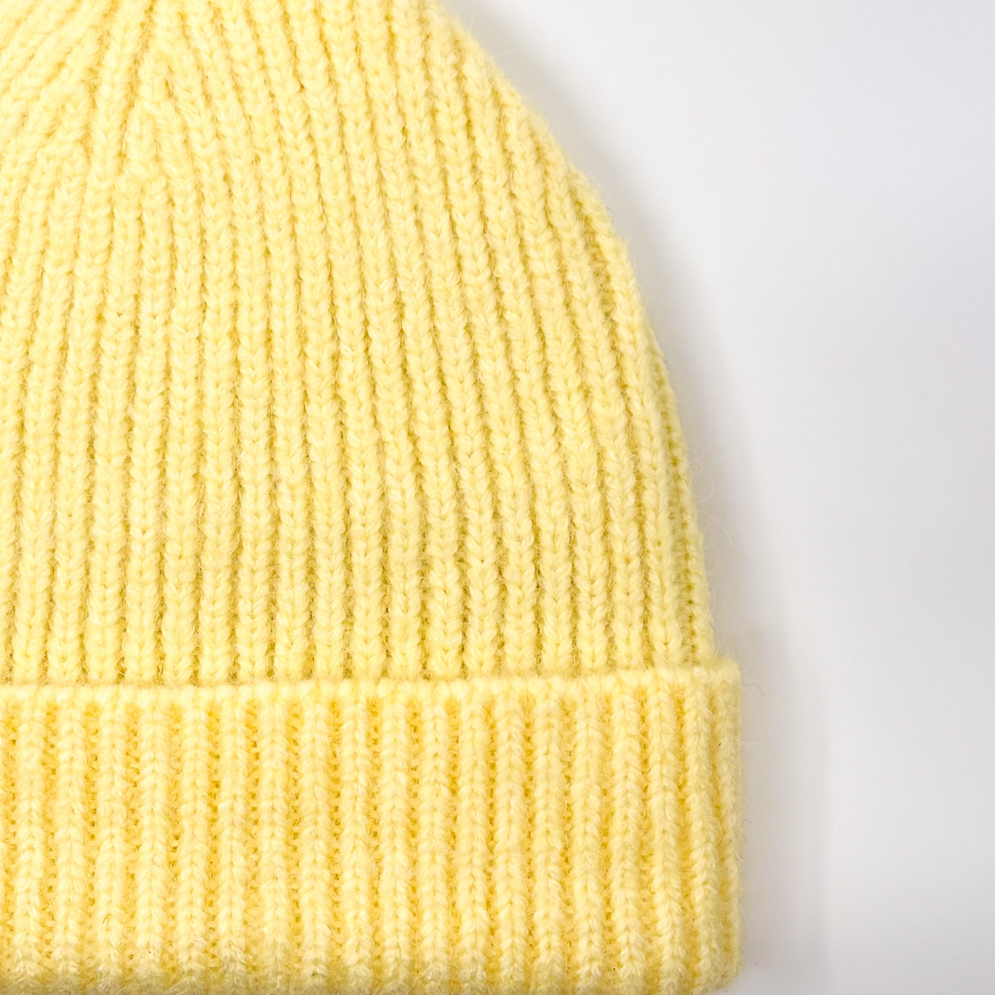 YELLOW WOOL BEANIE