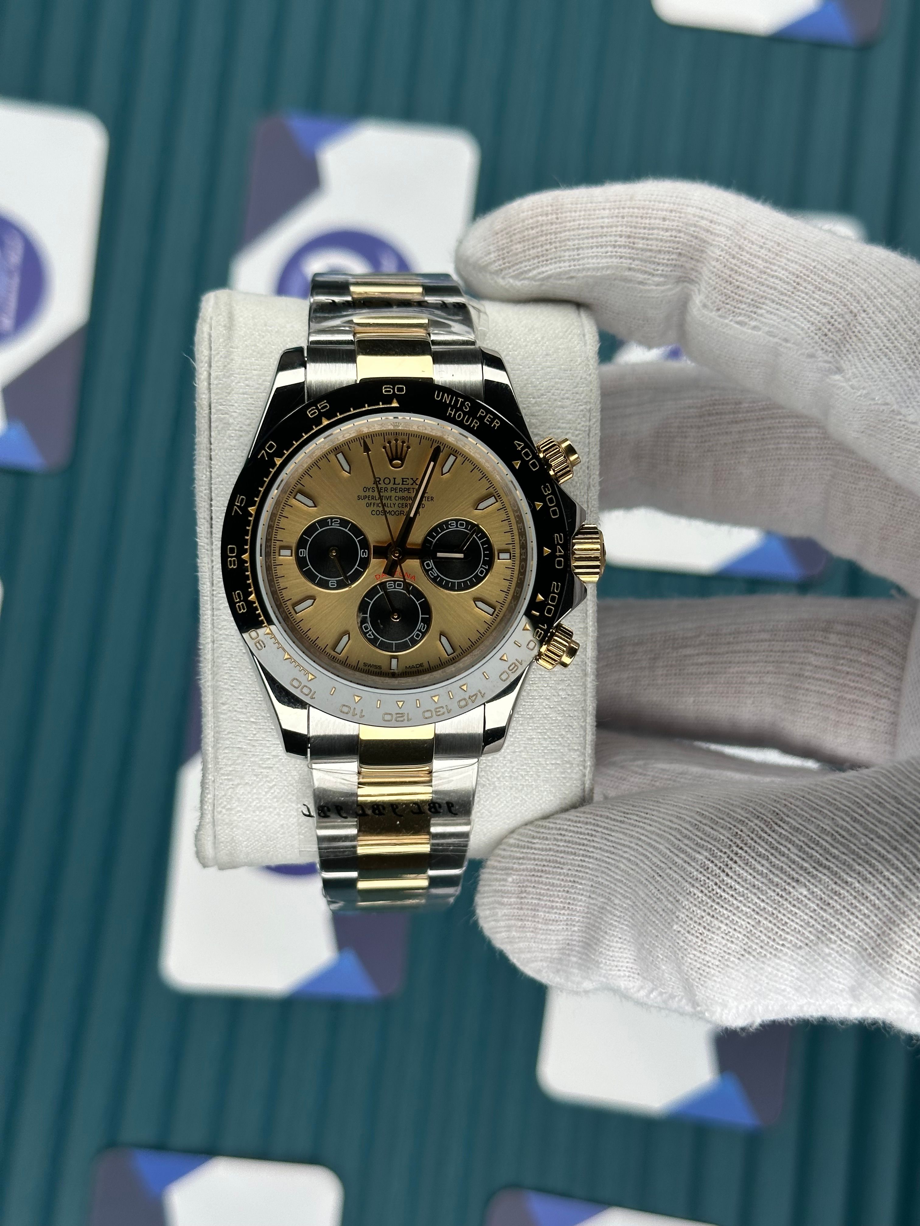 ROLEX DAYTONA CHAMPAGNE DIAL GOLD-SILVER OYSTER