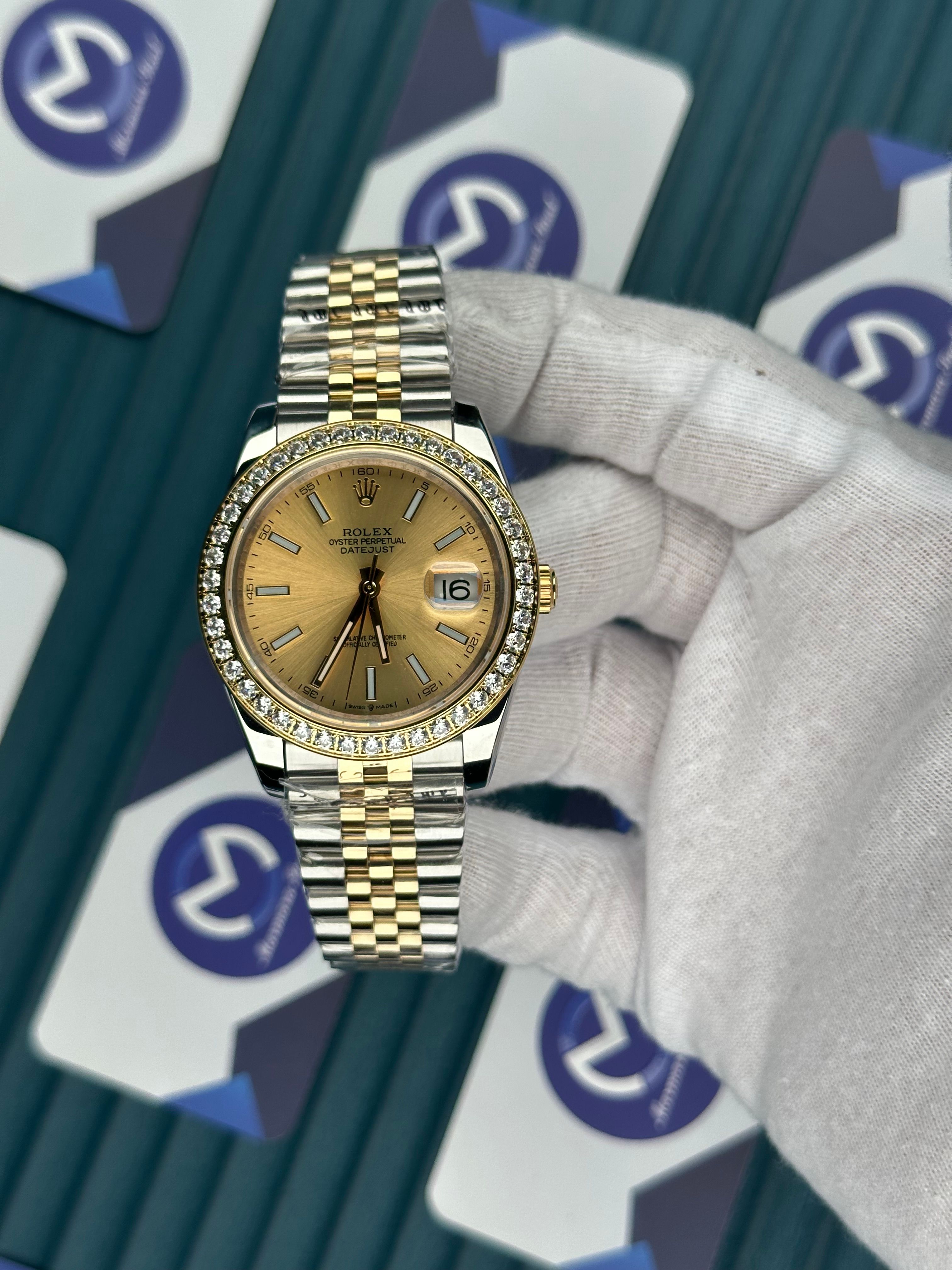 ROLEX DATEJUST DIAMOND BEZEL GOLD DIAL GOLD-SILVER JUBILE