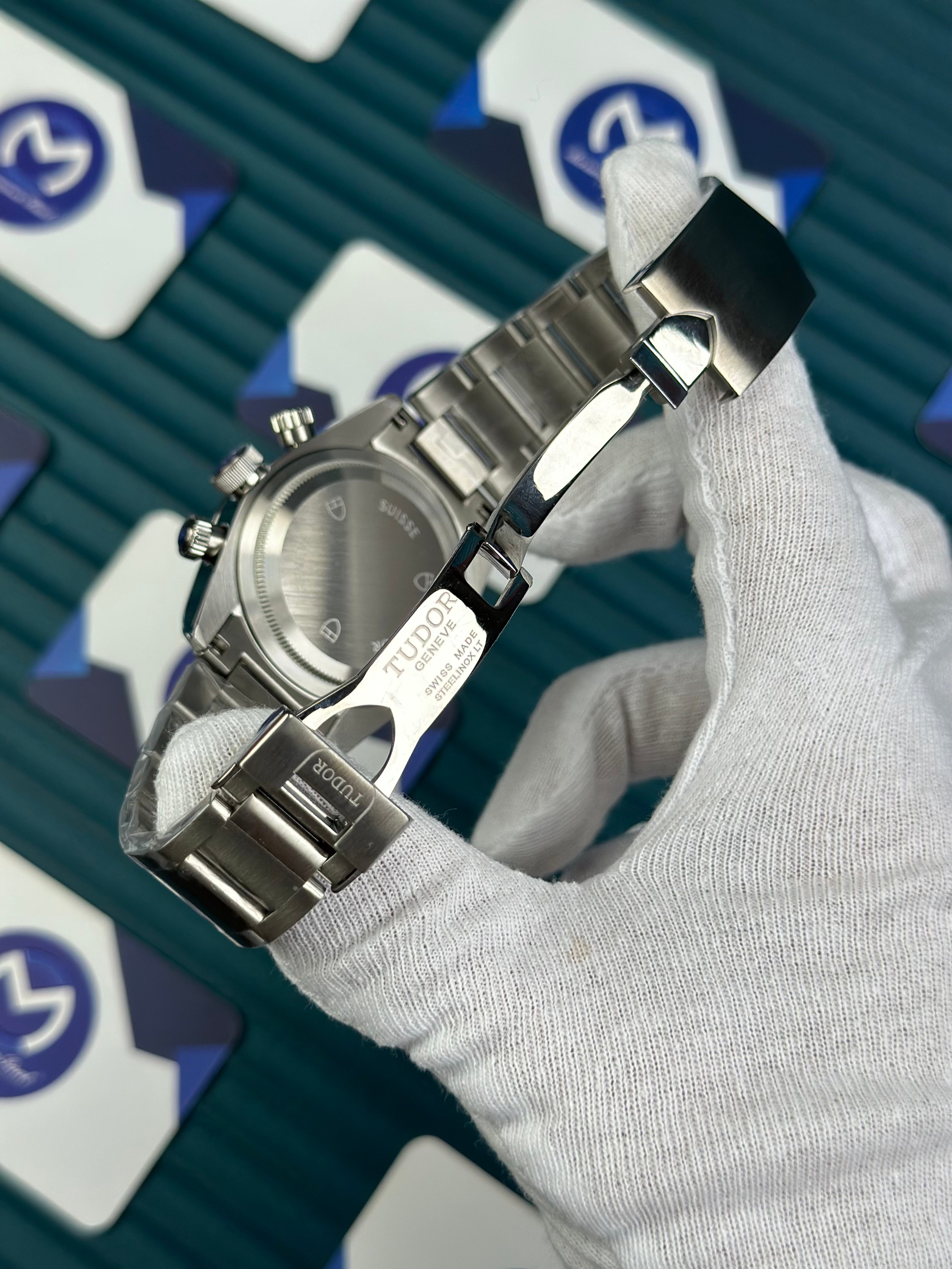 TUDOR BLACK BAY CHRONO BLACK SILVER OYSTER
