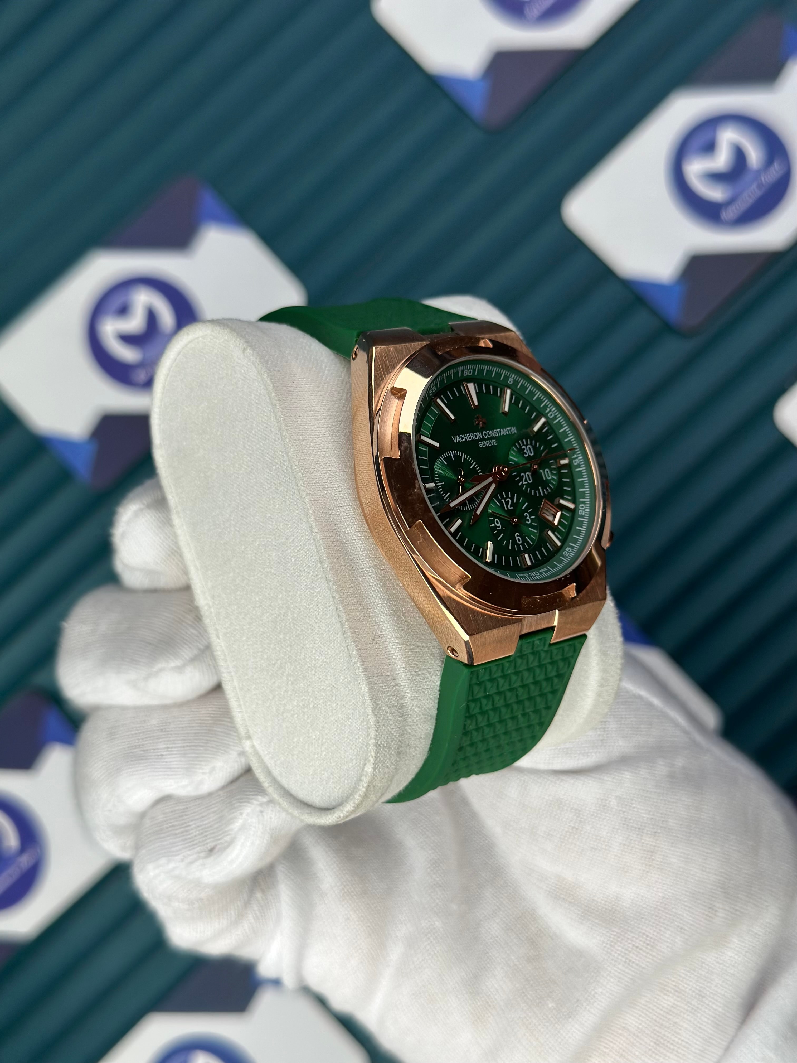 VACHERON CONSTANTIN GREEN DIAL ROSE CASE CHRONOGRAPH OVERSEAS GREEN RUBBER