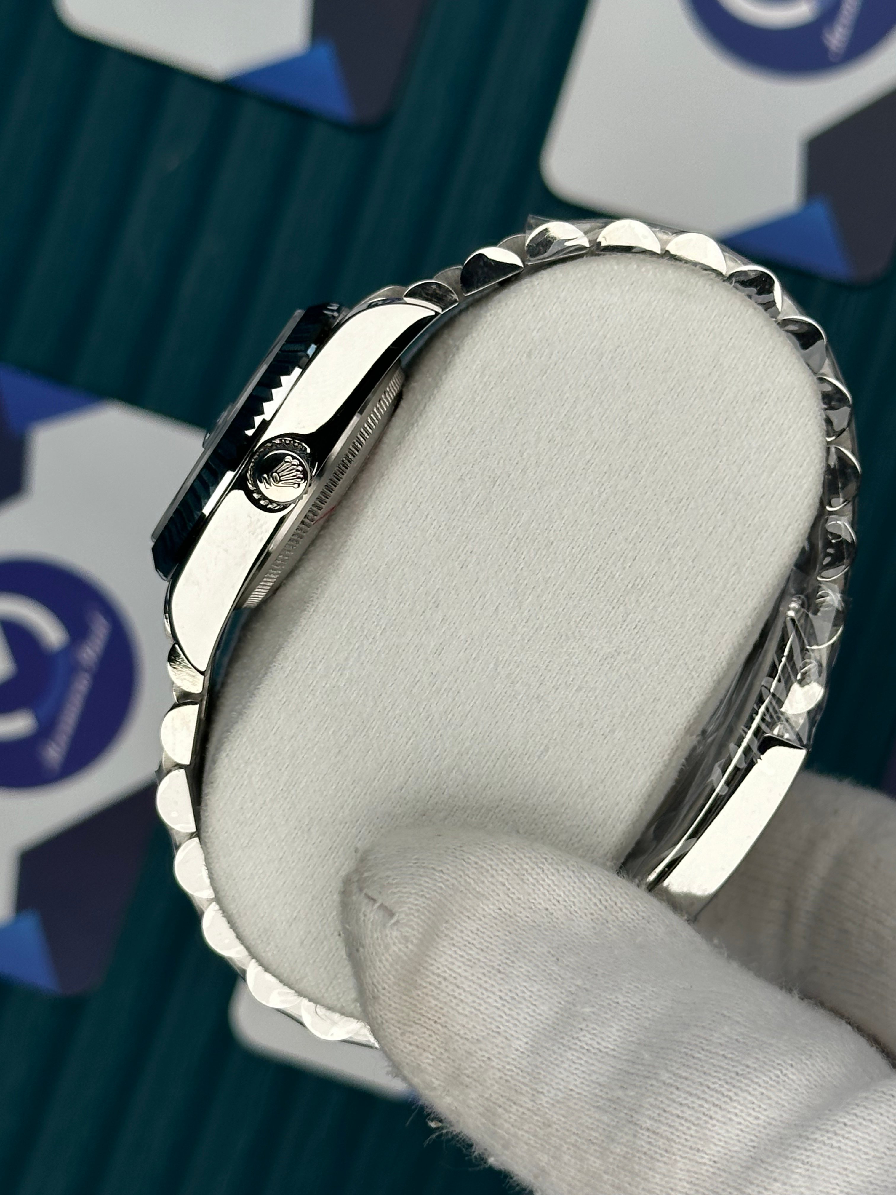 ROLEX 31 BLUE DIAL DUZ INDEX SILVER JUBILEE