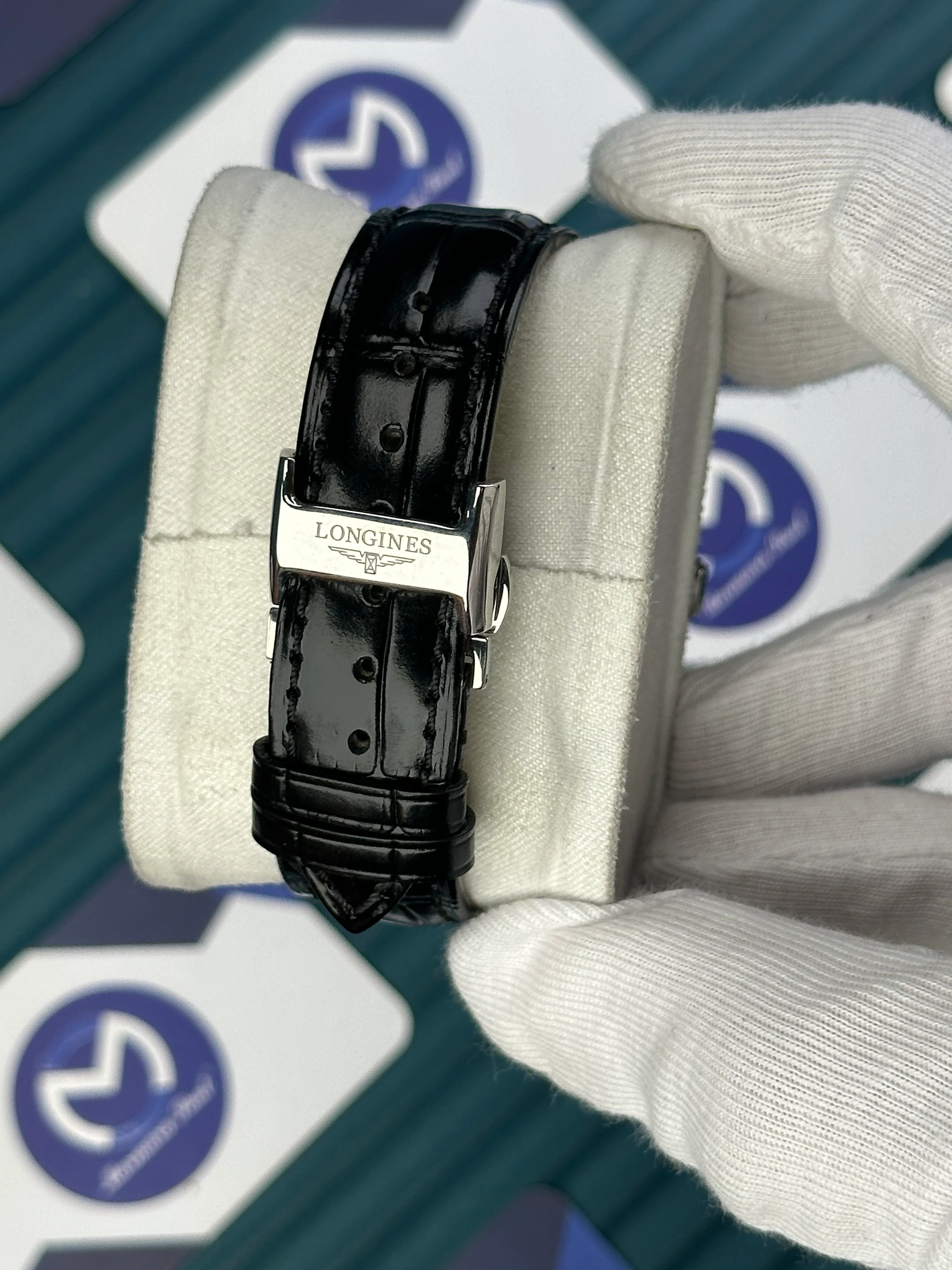 LONGINES CONQUEST AUTOMATIC BLACK DIAL SILVER CASE BLACK LEATHER 