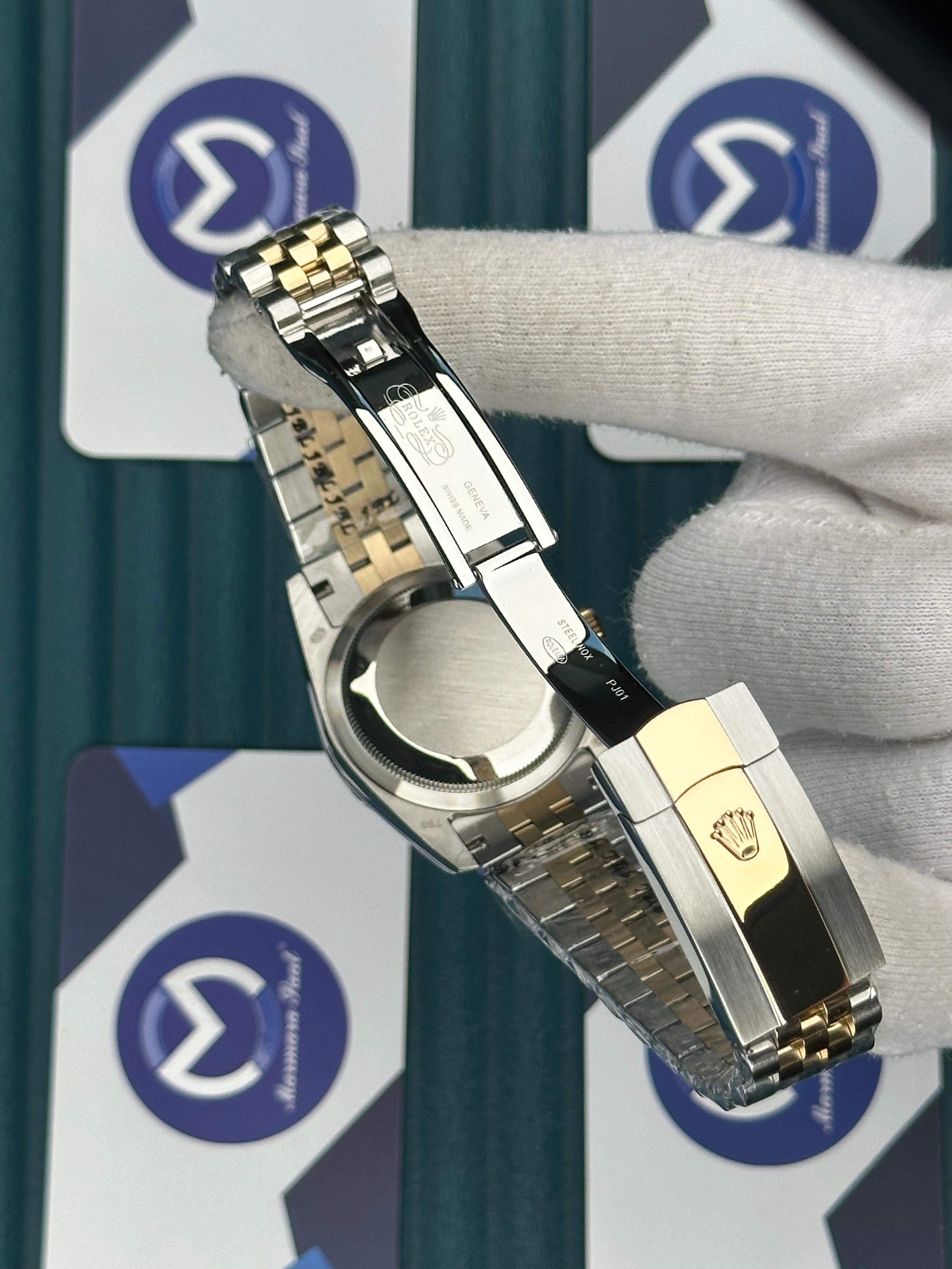 ROLEX 36 SİYAH KADRAN PIRLANTA BEZEL INDEX GOLD-SILVER JUBILEE