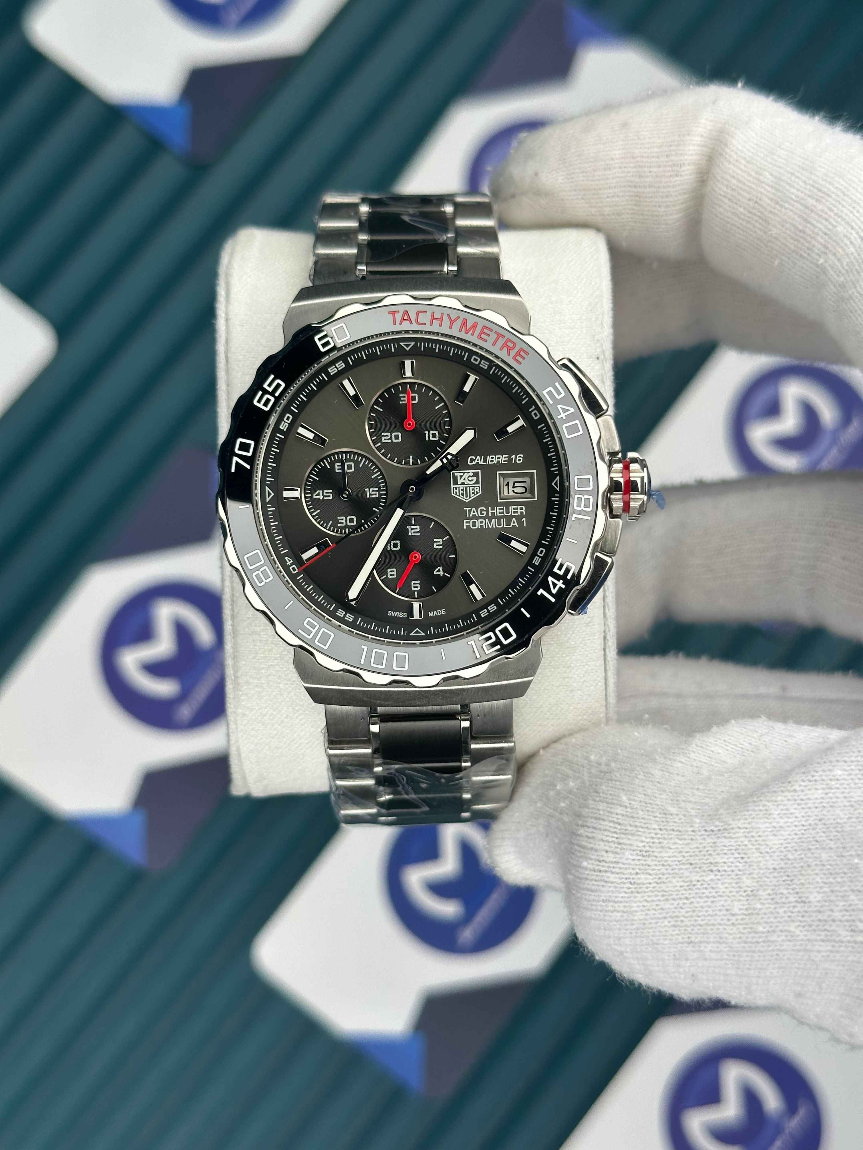 Tagheuer Formula 1 Calibre 16 Tachymetre Gri Kadran 