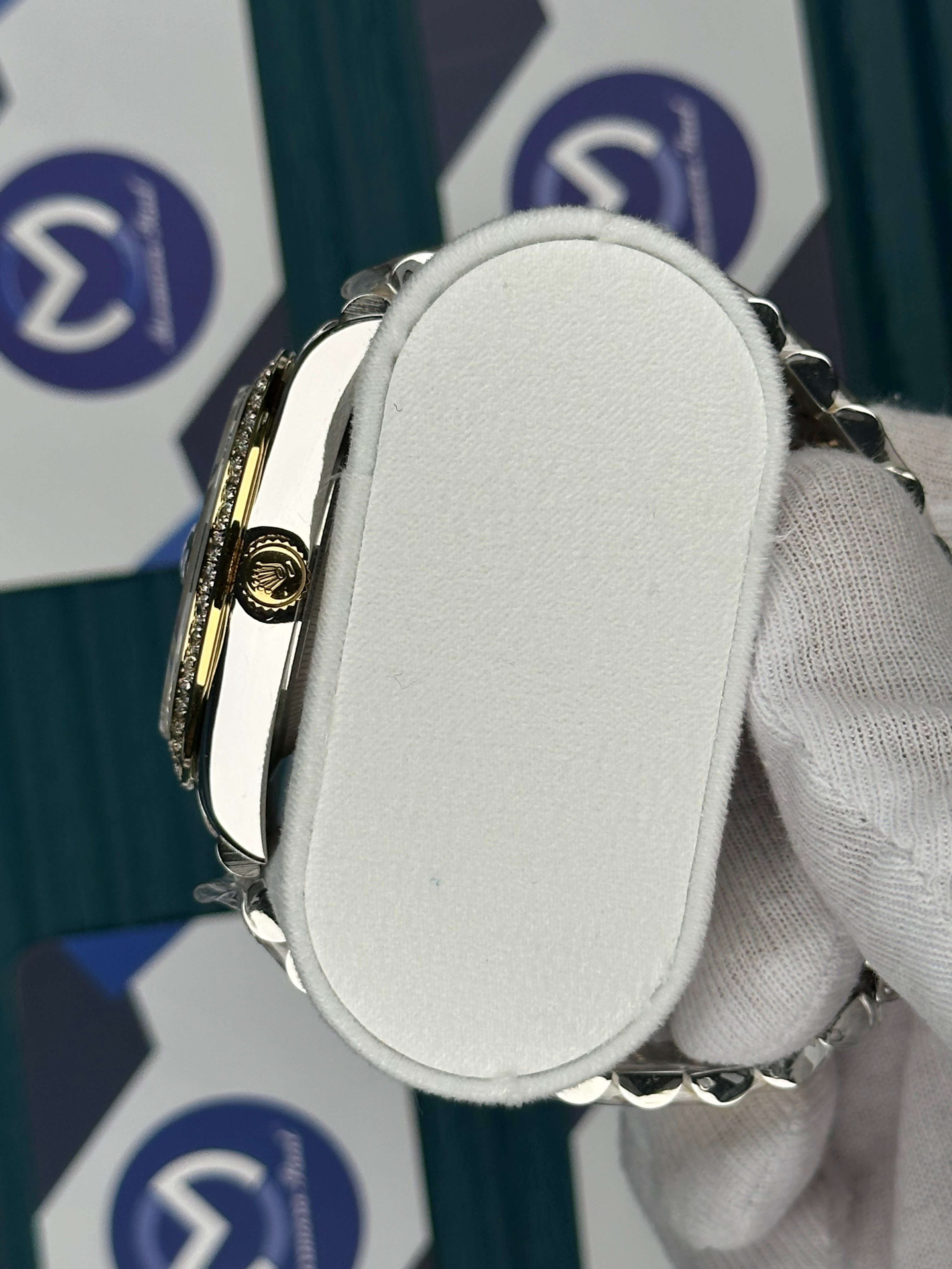 ROLEX DAY-DATE GOLD DIAL DIAMOND BEZEL GOLD-SILVER PRSIDENT 