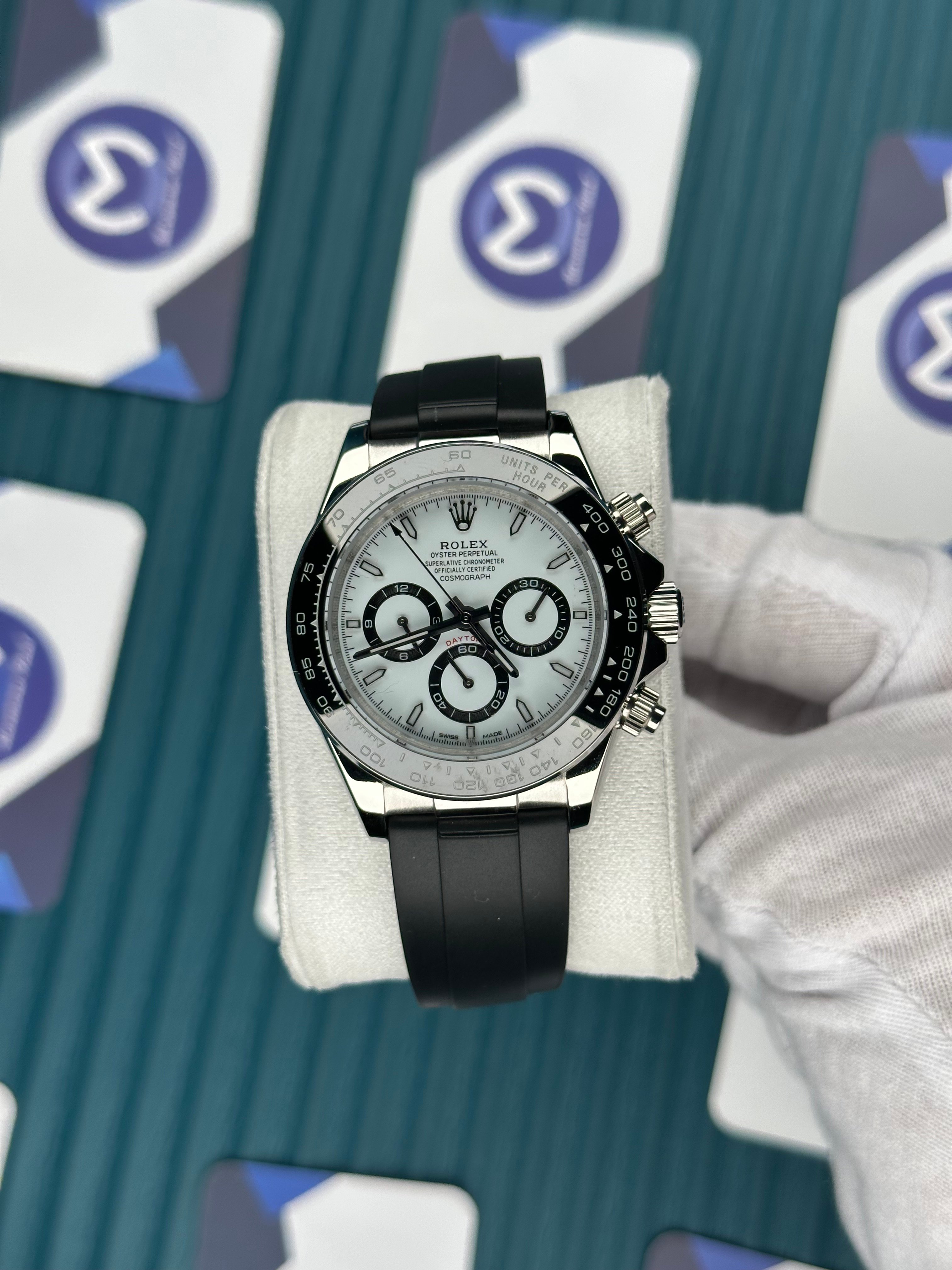 ROLEX DAYTONA PANDA SILVER CASE OYSTERFLEX