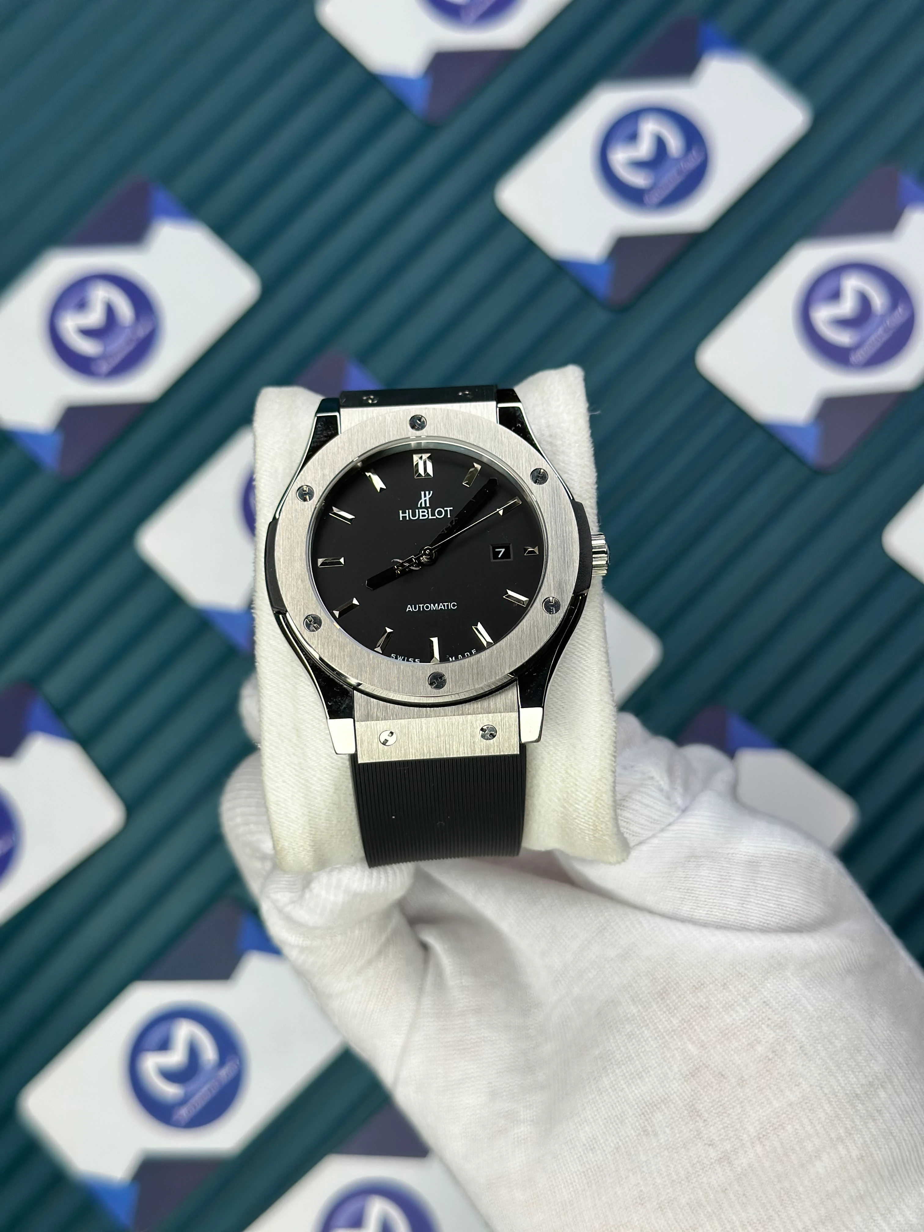 HUBLT GENEVE AUTOMATIC VENDOME BLACK DIAL SILVER CASE BLACK RUBBER CORD 