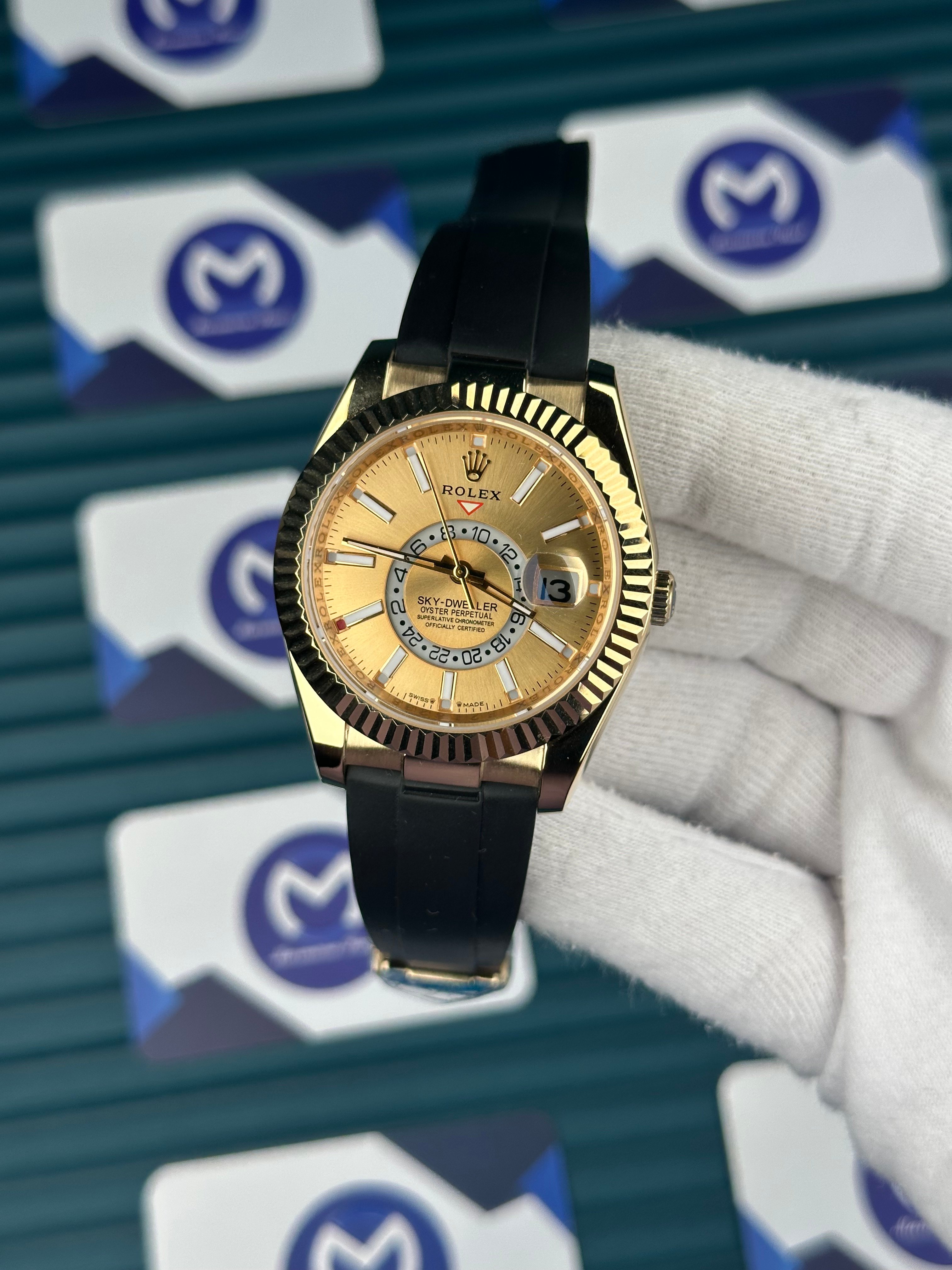 Rolex Sky Dweller Gold Kadran Siyah Oysterflex