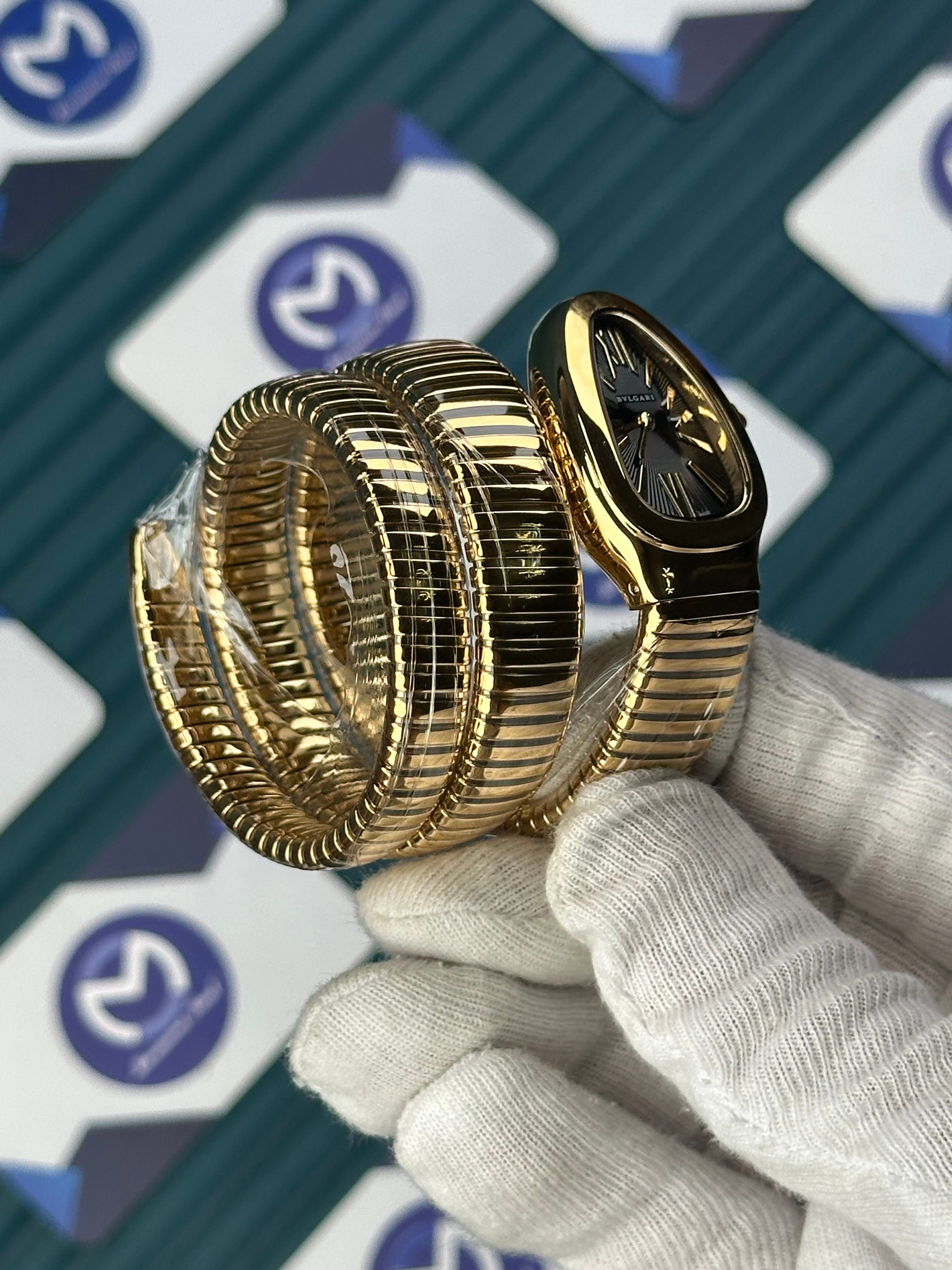 BVLGARI SERPENTI BLACK DIAL GOLD LONG TUBOGAS