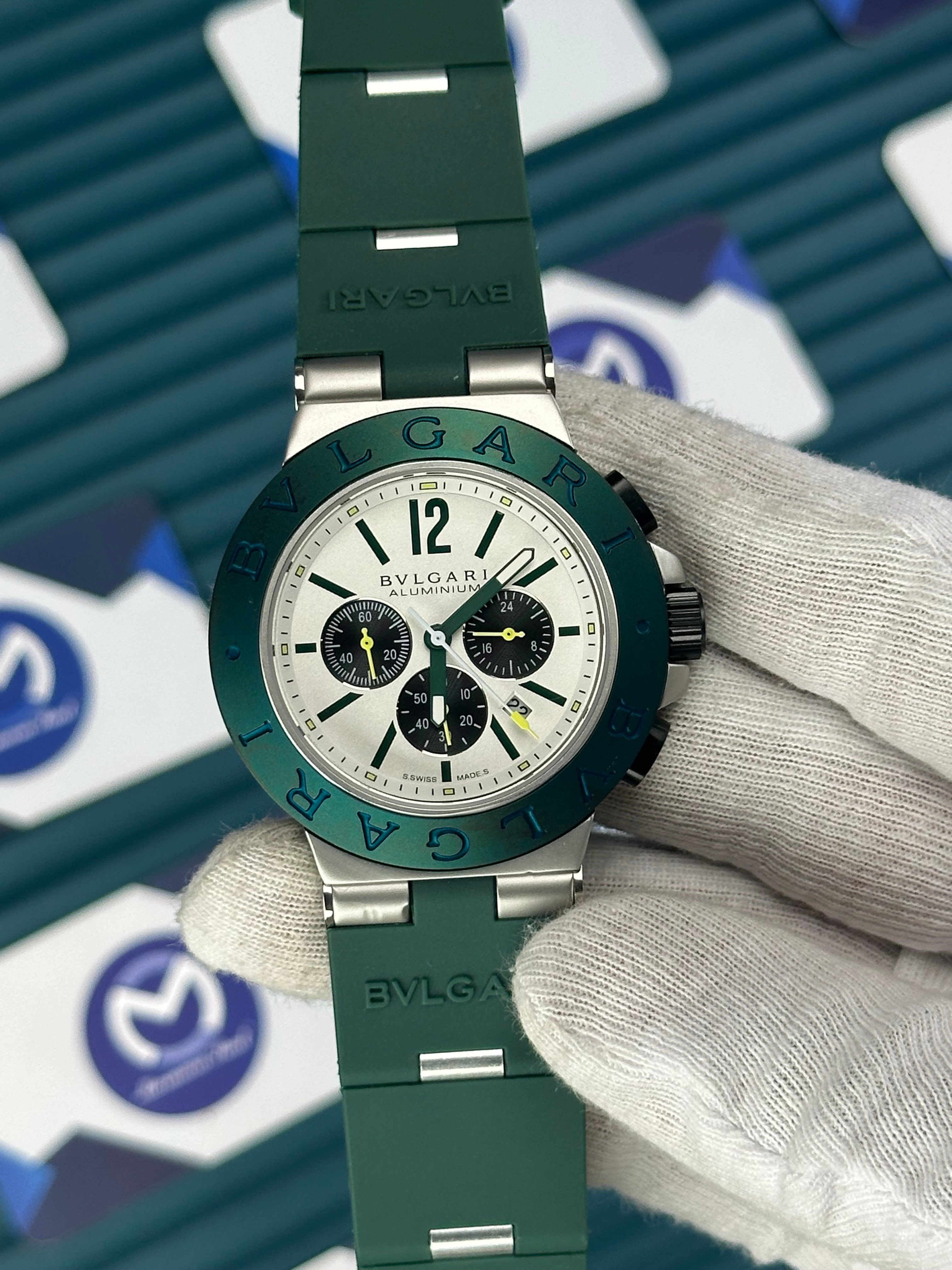 BVLGARI TITANYUM WHITE DIAL GREEN BEZEL CHRONOGRAPH GREEN RUBBER
