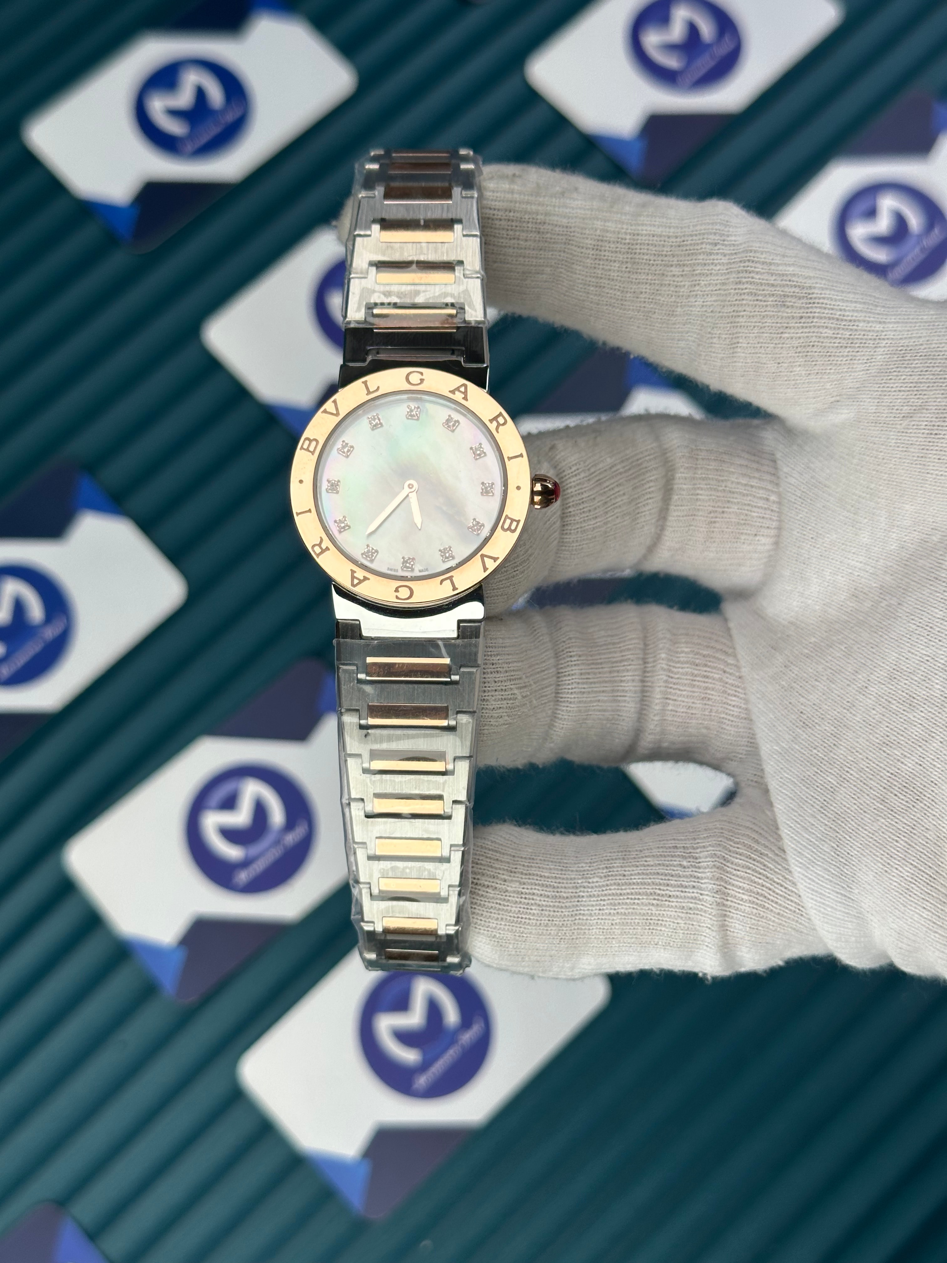 BVLGARI PEARLESCENT WHITE DIAL GOLD BEZEL DIAMOND INDEX GOLD-SILVER CORD