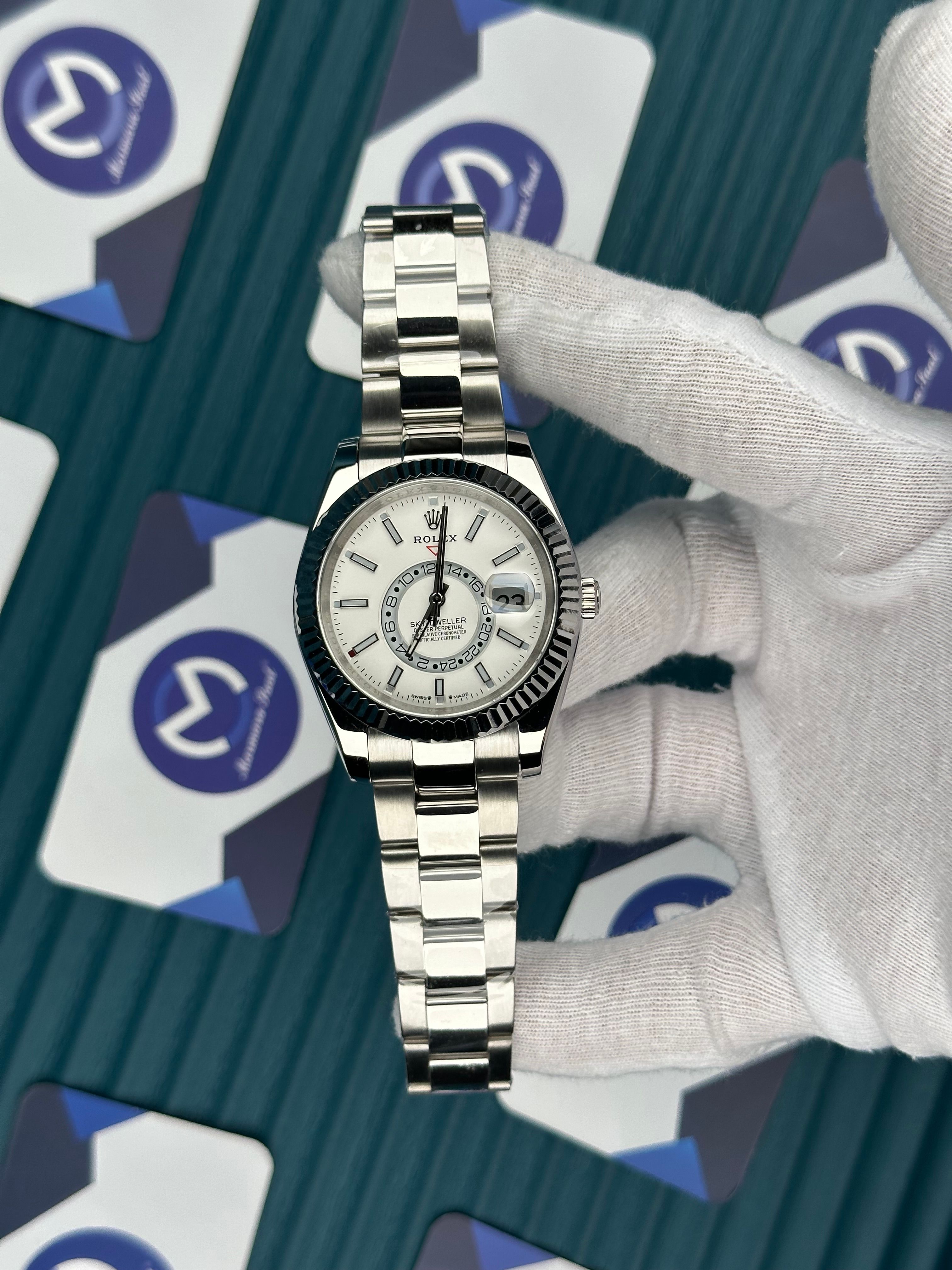 ROLEX WHITE DIAL SILVER OYSTER