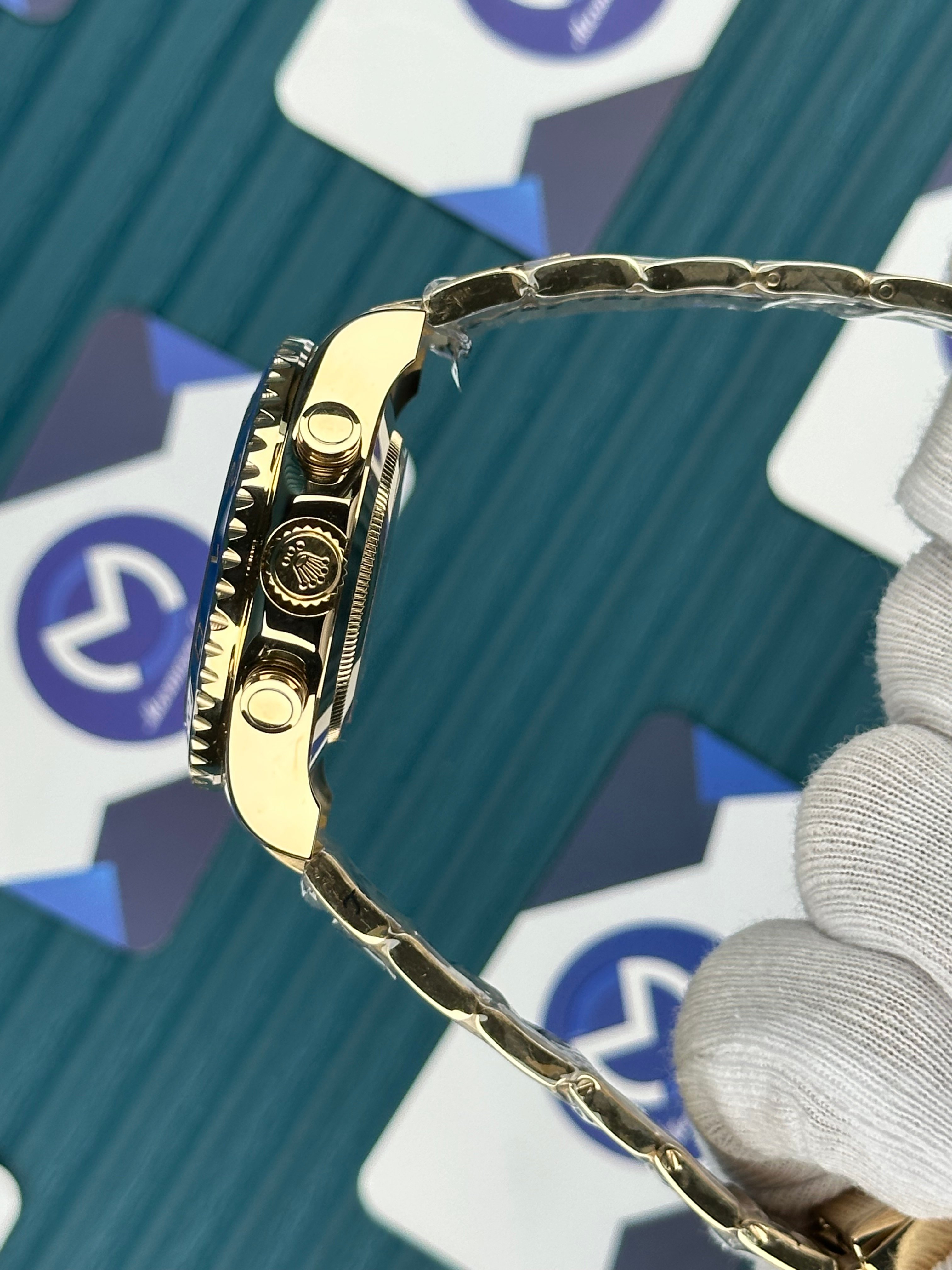 ROLEX YACHT-MASTER WHITE BLUE DIAL GOLD OYSTER
